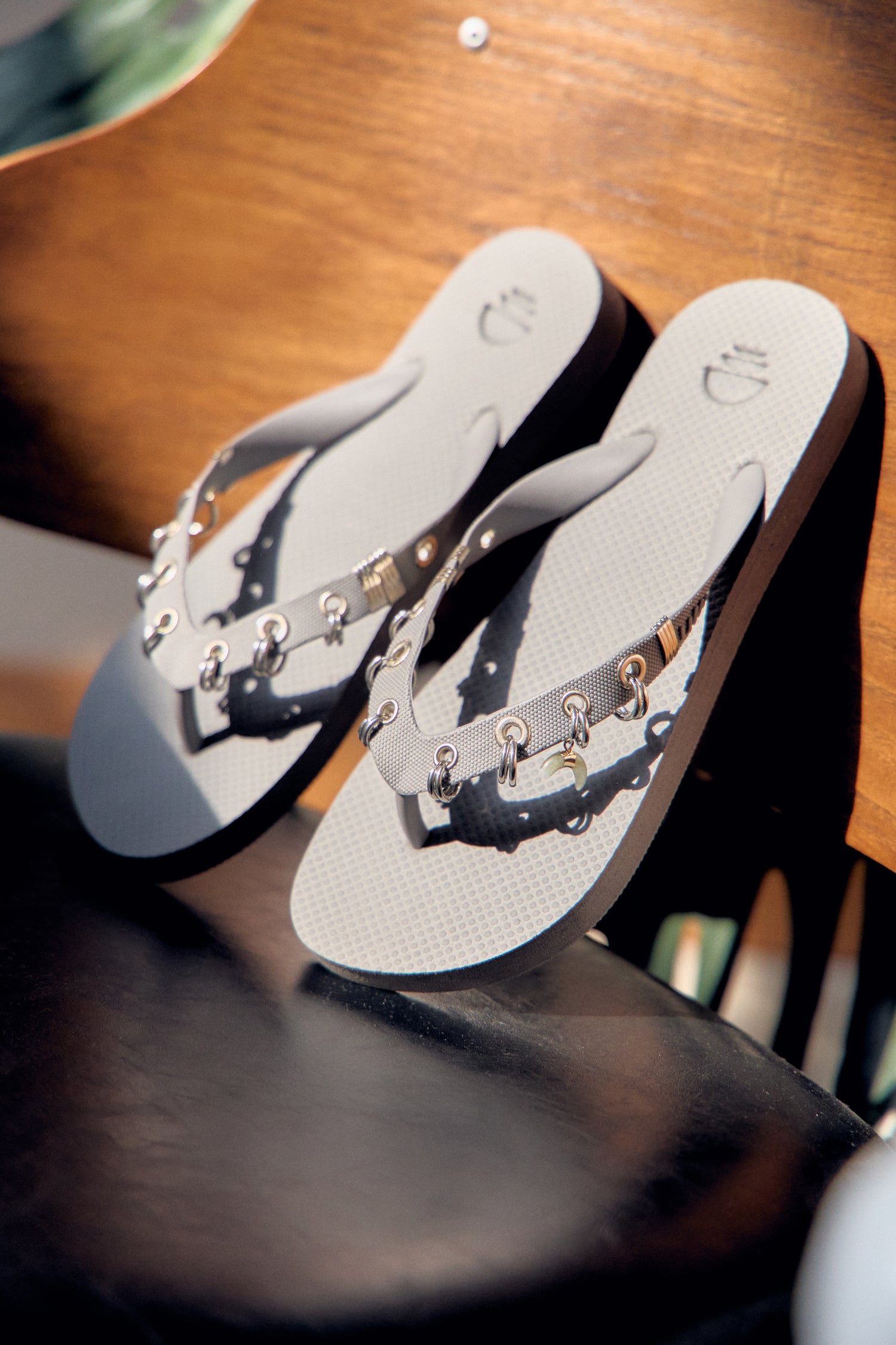 Chanclas de dedo con detalles metálicos - Bowie