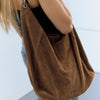 Bolso hobo en ante con mosquetones - Apris