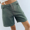 Short verde con detalle gráfico y botones metálicos - Lira