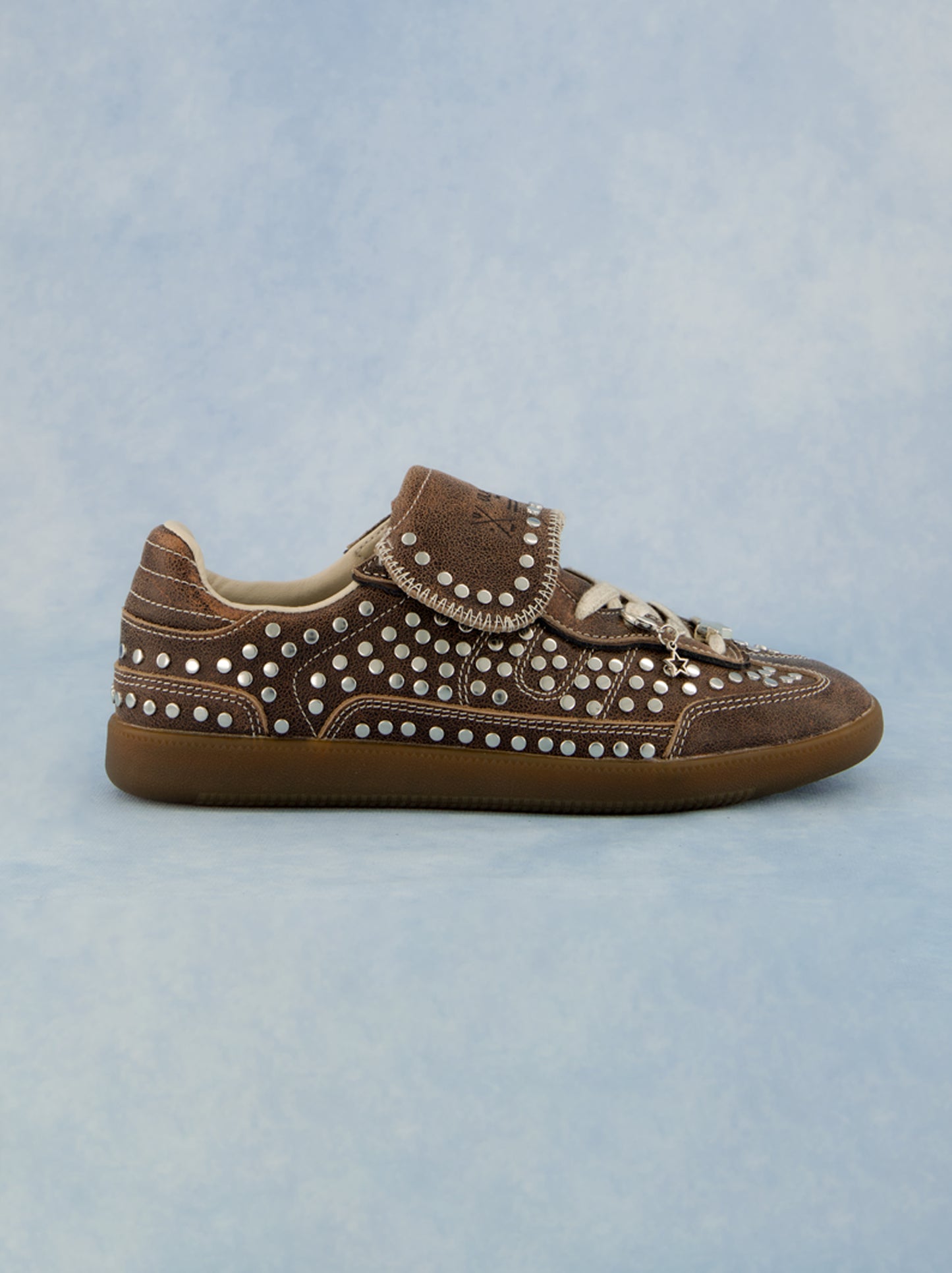 Brown studded sneakers - ULK Chile