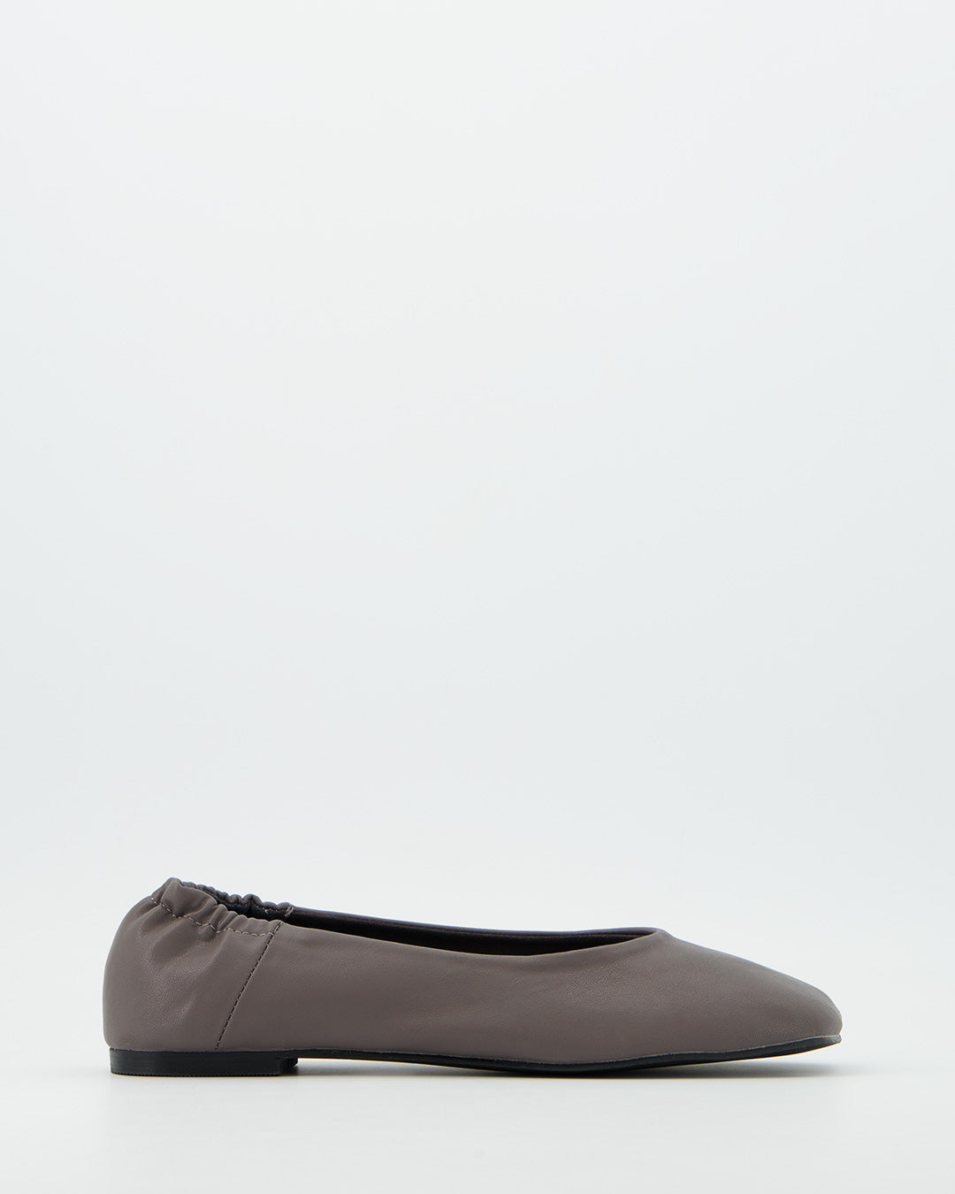 Bailarina de piel gris - Tova