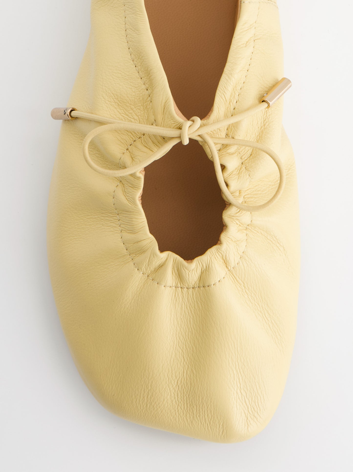 Bailarinas de piel ajustables diseño fruncido Kick