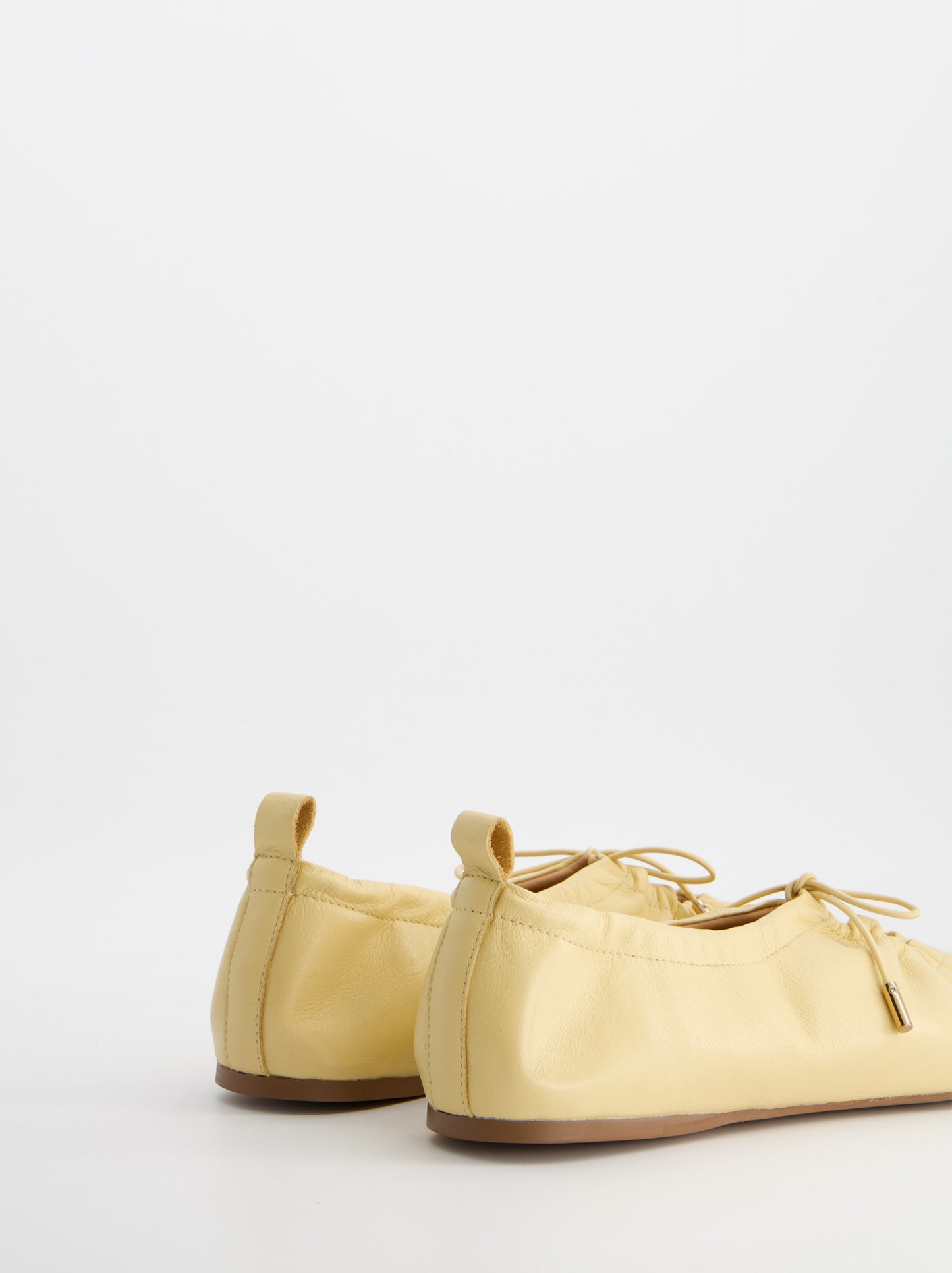 Bailarinas de piel ajustables diseño fruncido Kick