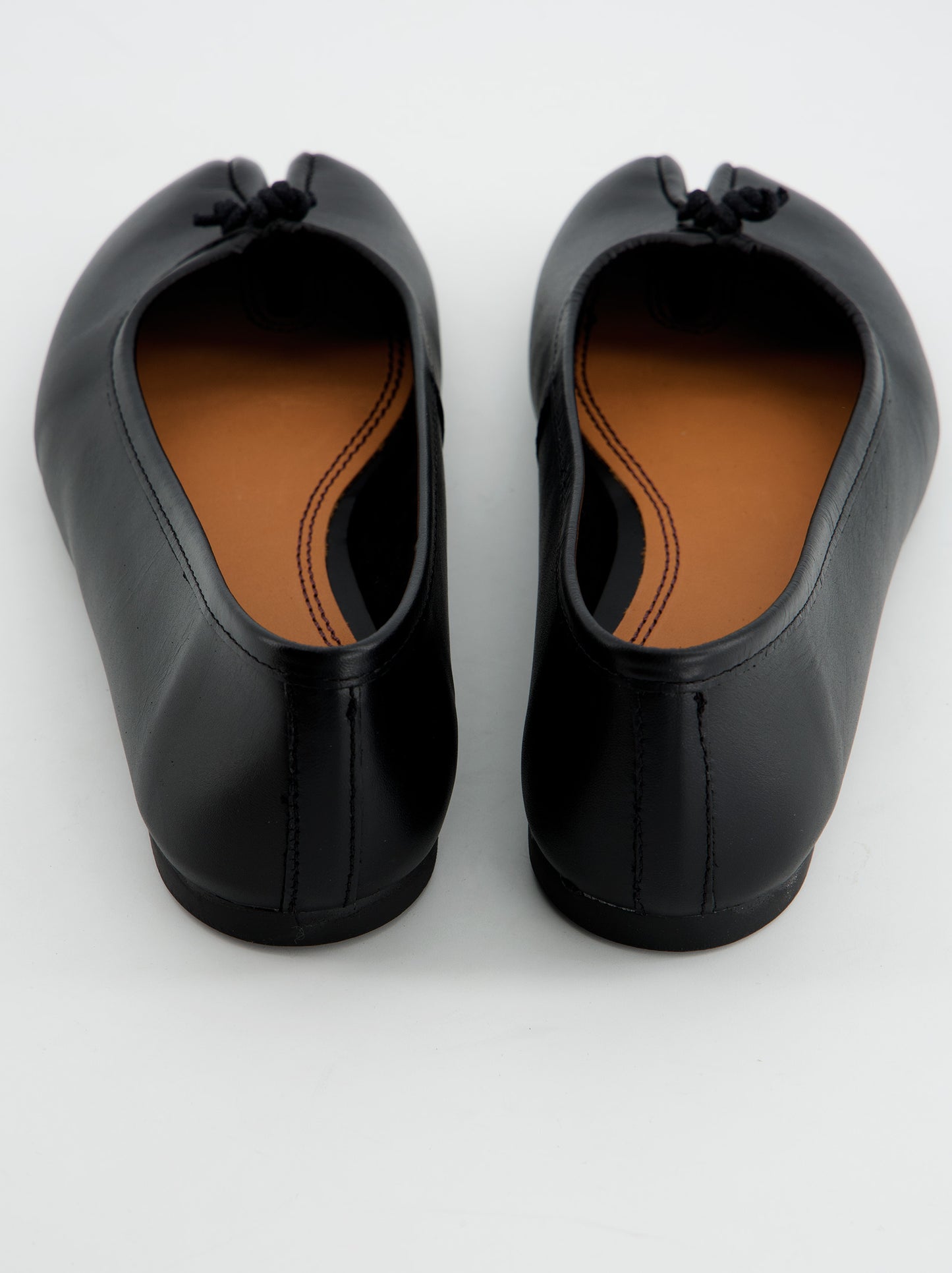 Bailarinas tabi en piel negras - Karva