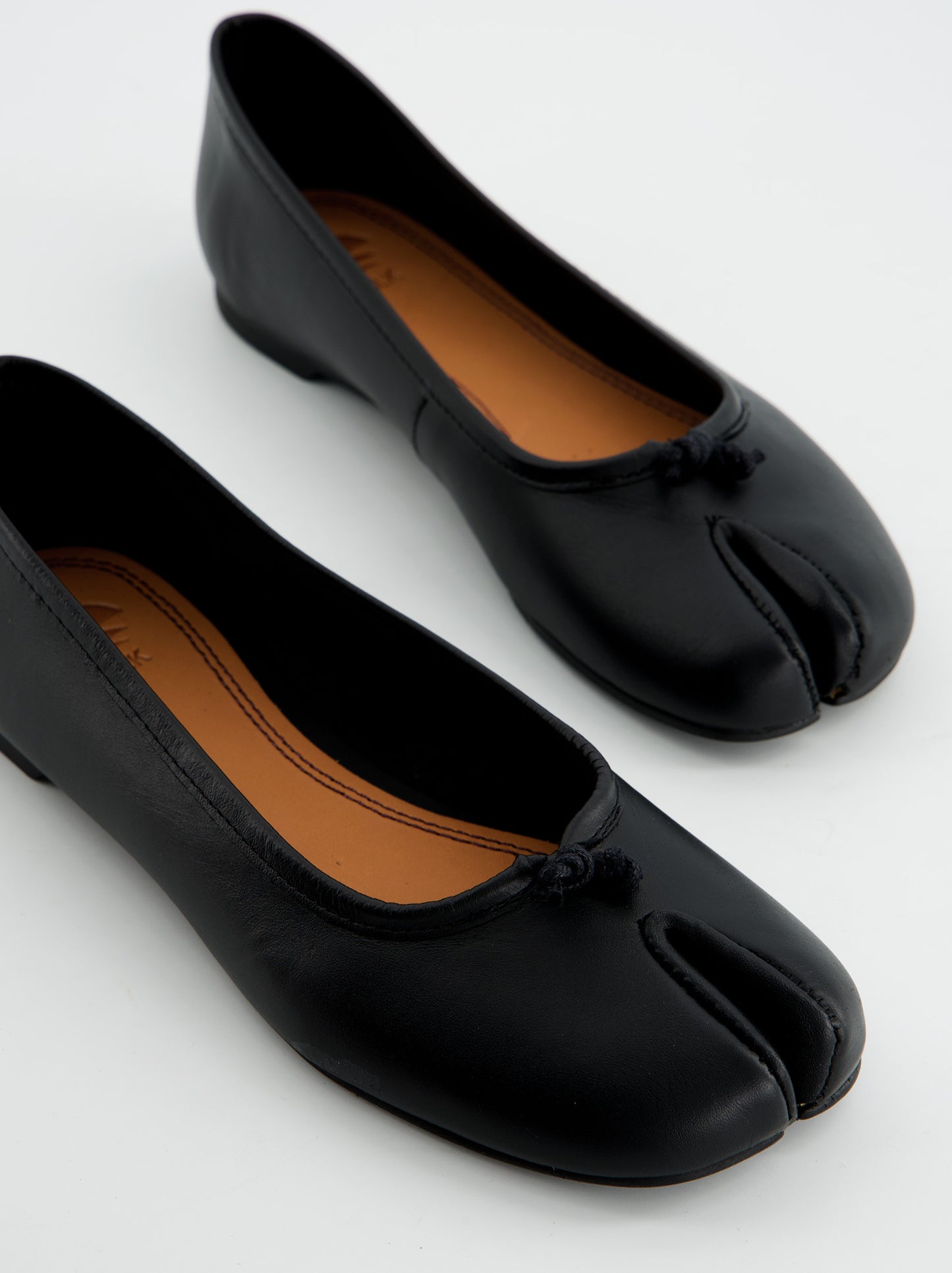 Bailarinas tabi en piel negras - Karva