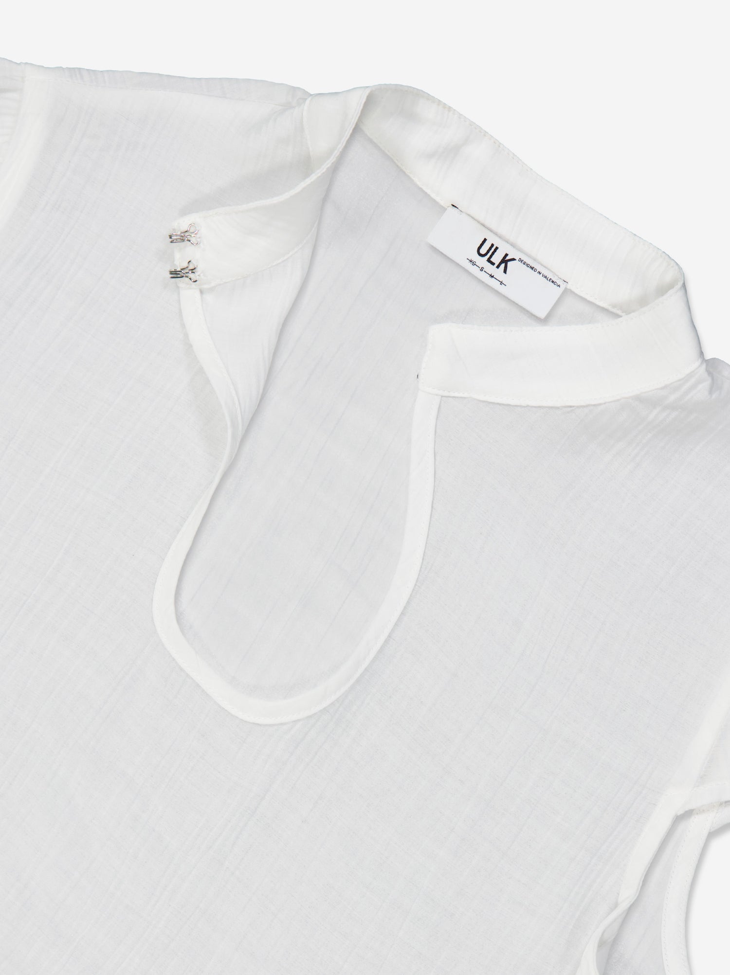 Blusa Con Abertura Lágrima - Haze