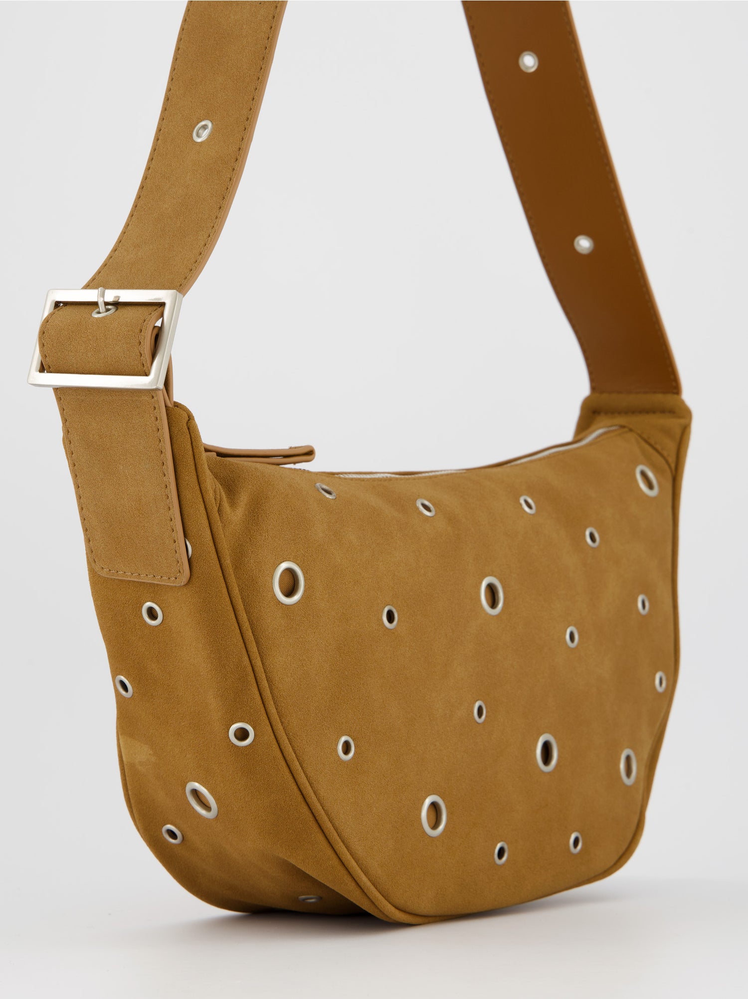 Bolso de piel con arandelas - Sandi