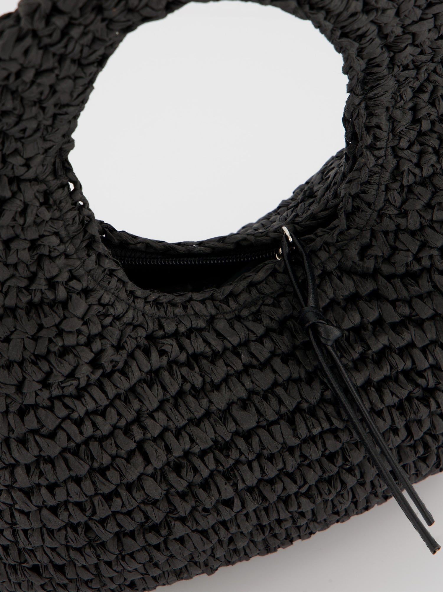 Bolso hobo de rafia negro - Korina