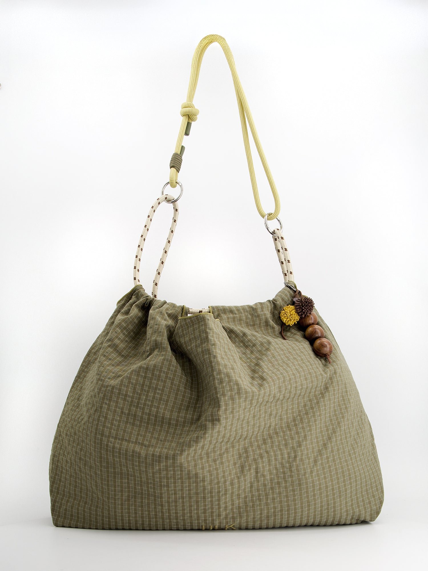 Bolso shopper técnico a cuadros con charm - Acuasi