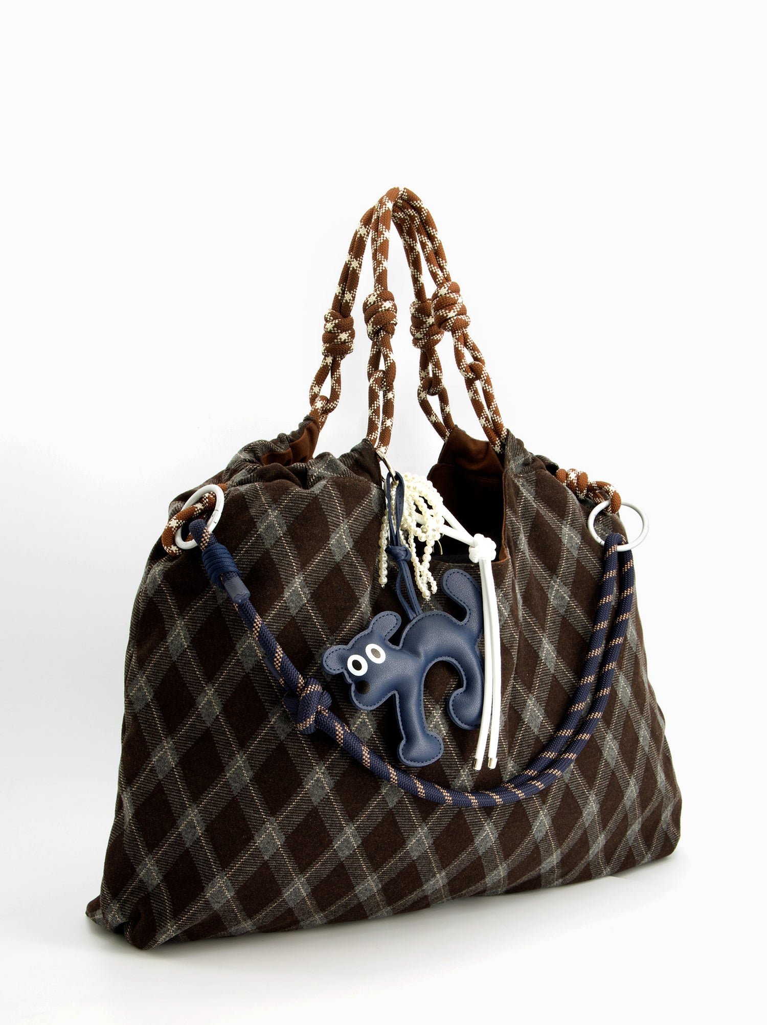Bolso tote a cuadros con charms - ULK Rever