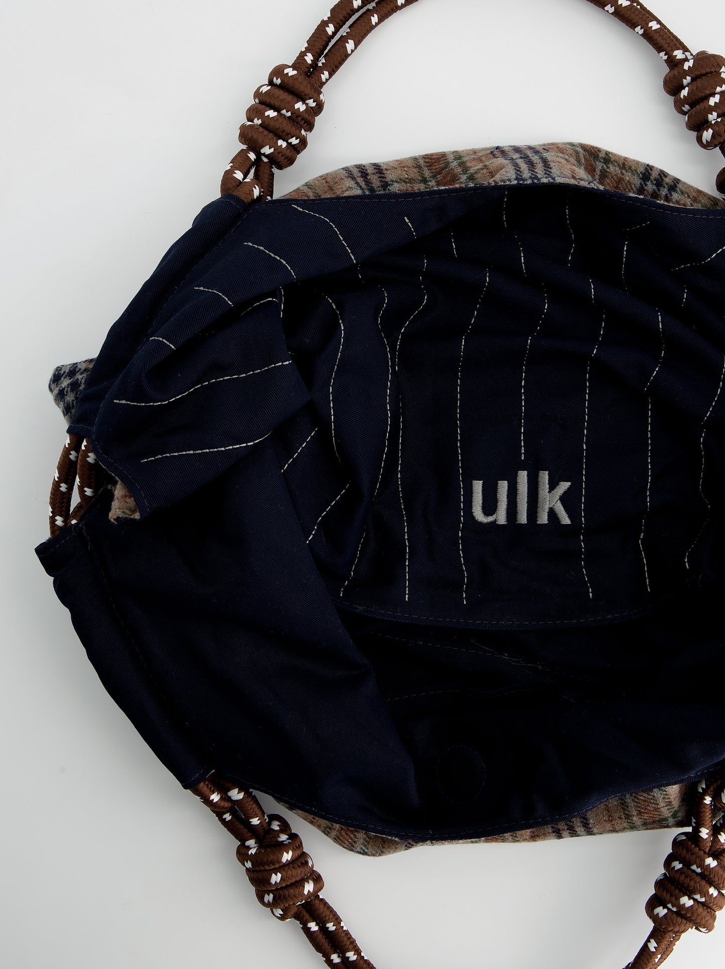 Bolso tote a cuadros con charms - Rever