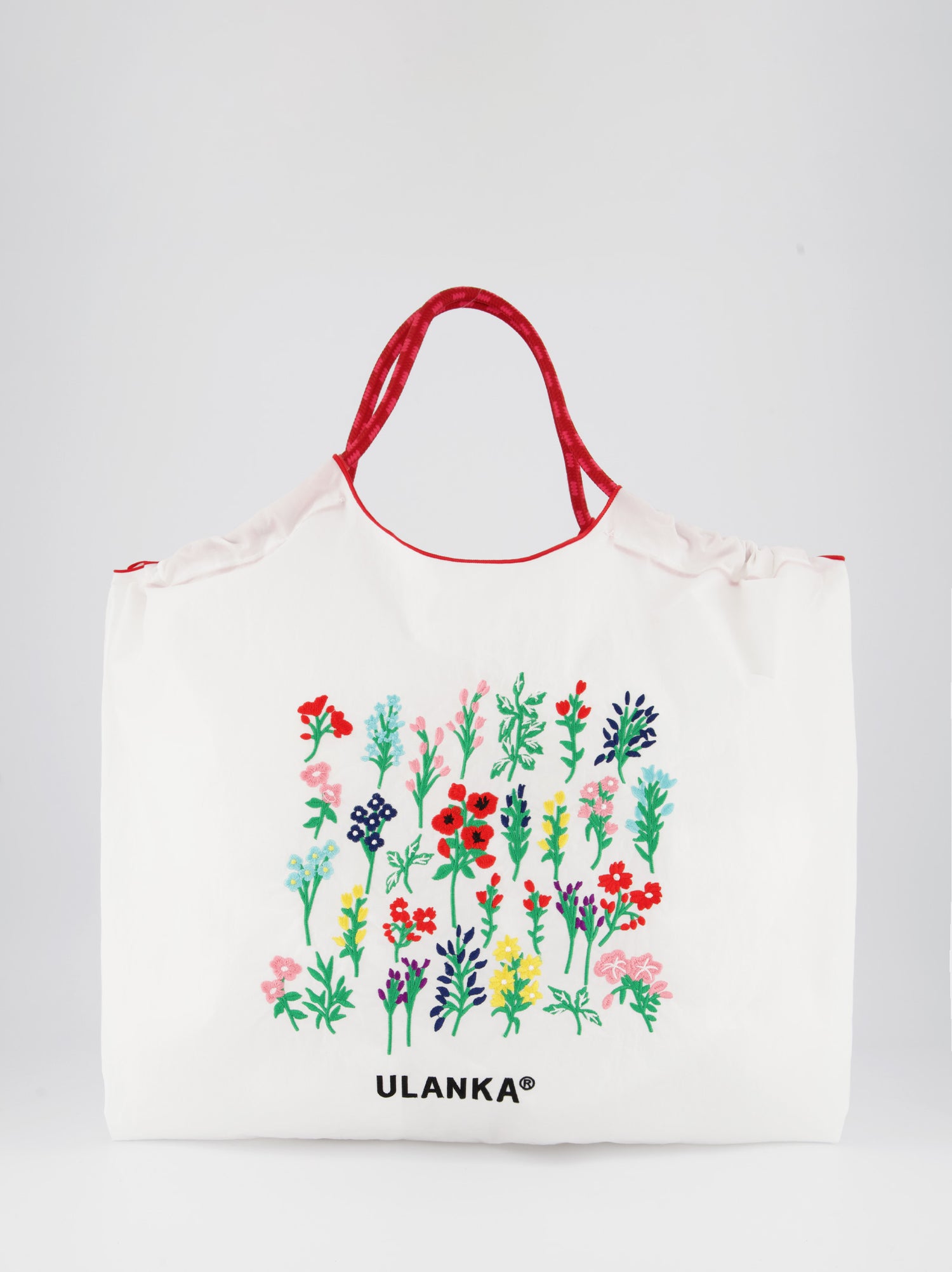 Bolso tote de nylon bordado con charms - Matty