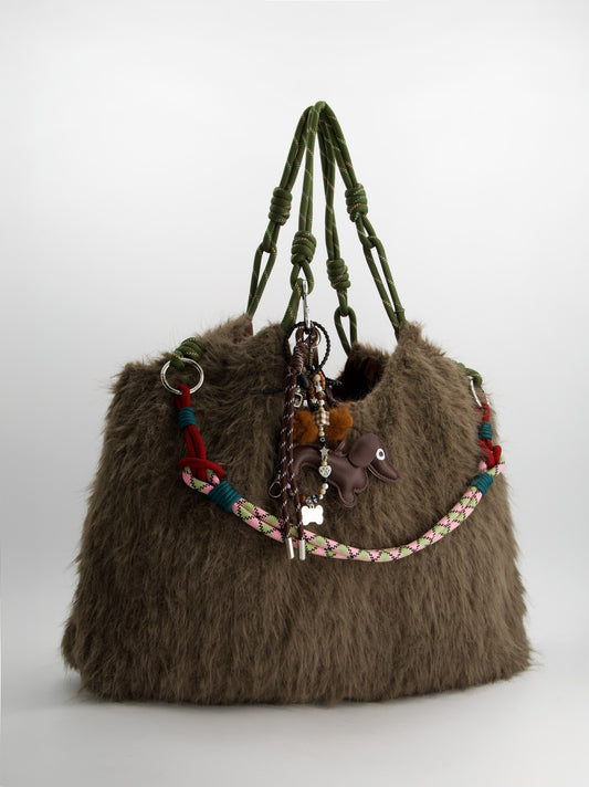 Bolso tote de pelo con charms - Fuzzy