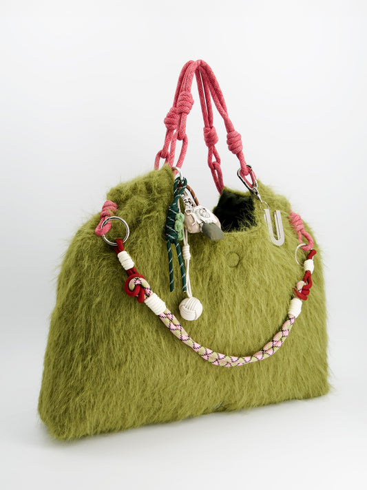 Bolso tote de pelo con charms - ULK Fuzzy