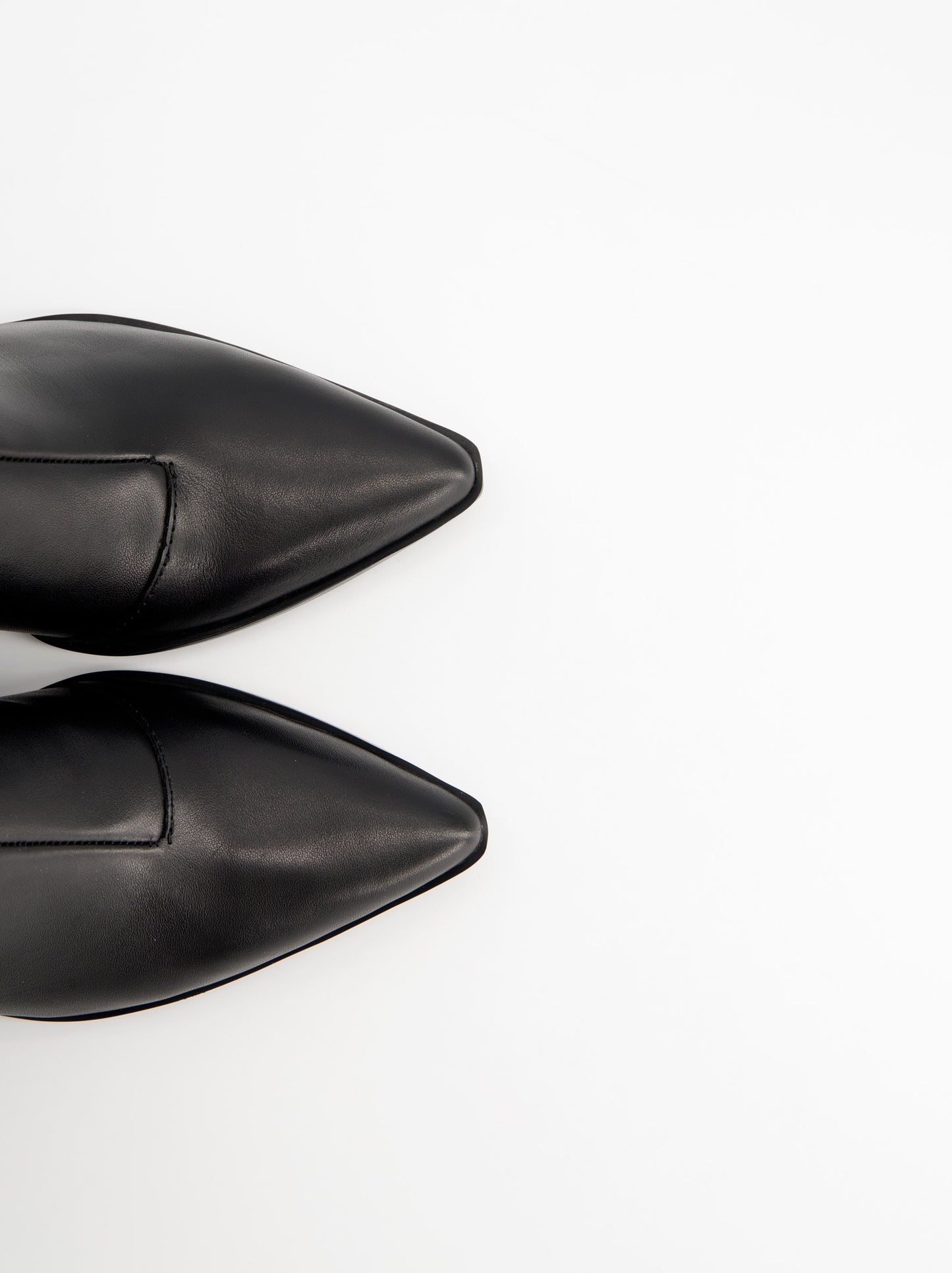 Botín de piel con tacón - Ainara