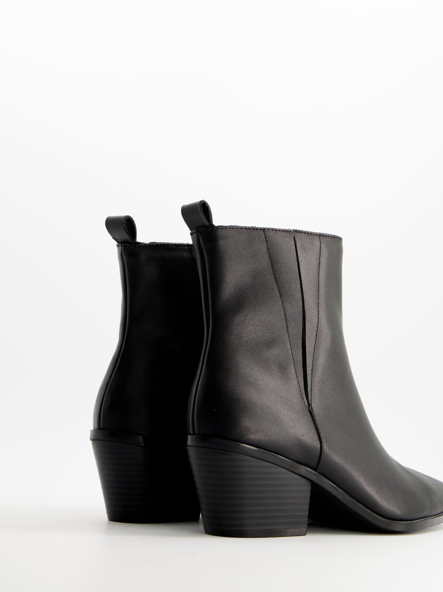 Botín de piel con tacón - Ainara