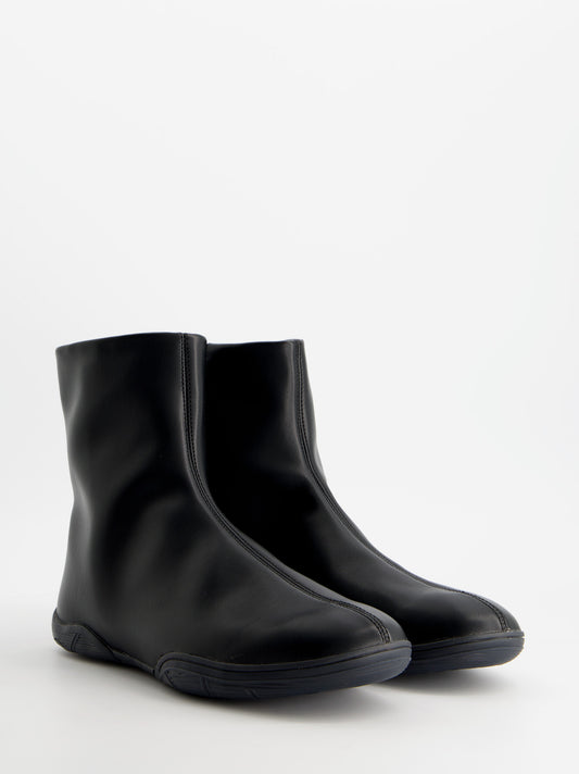 Flat leather ankle boots - ULK Boris