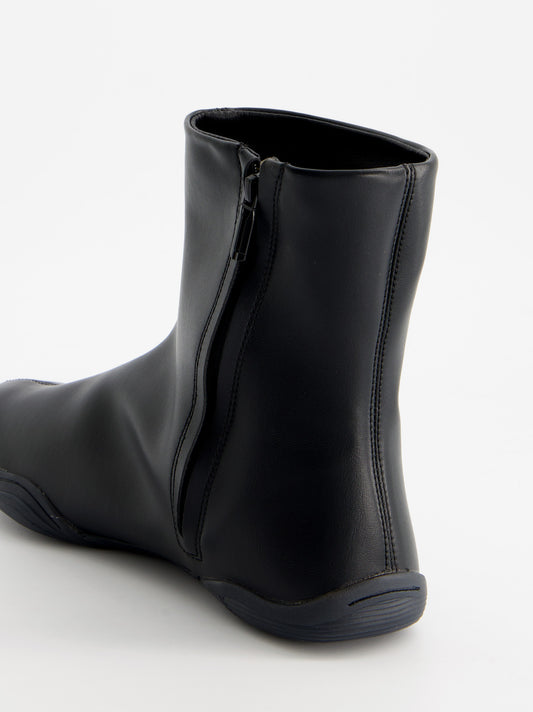 Flat leather ankle boots - ULK Boris