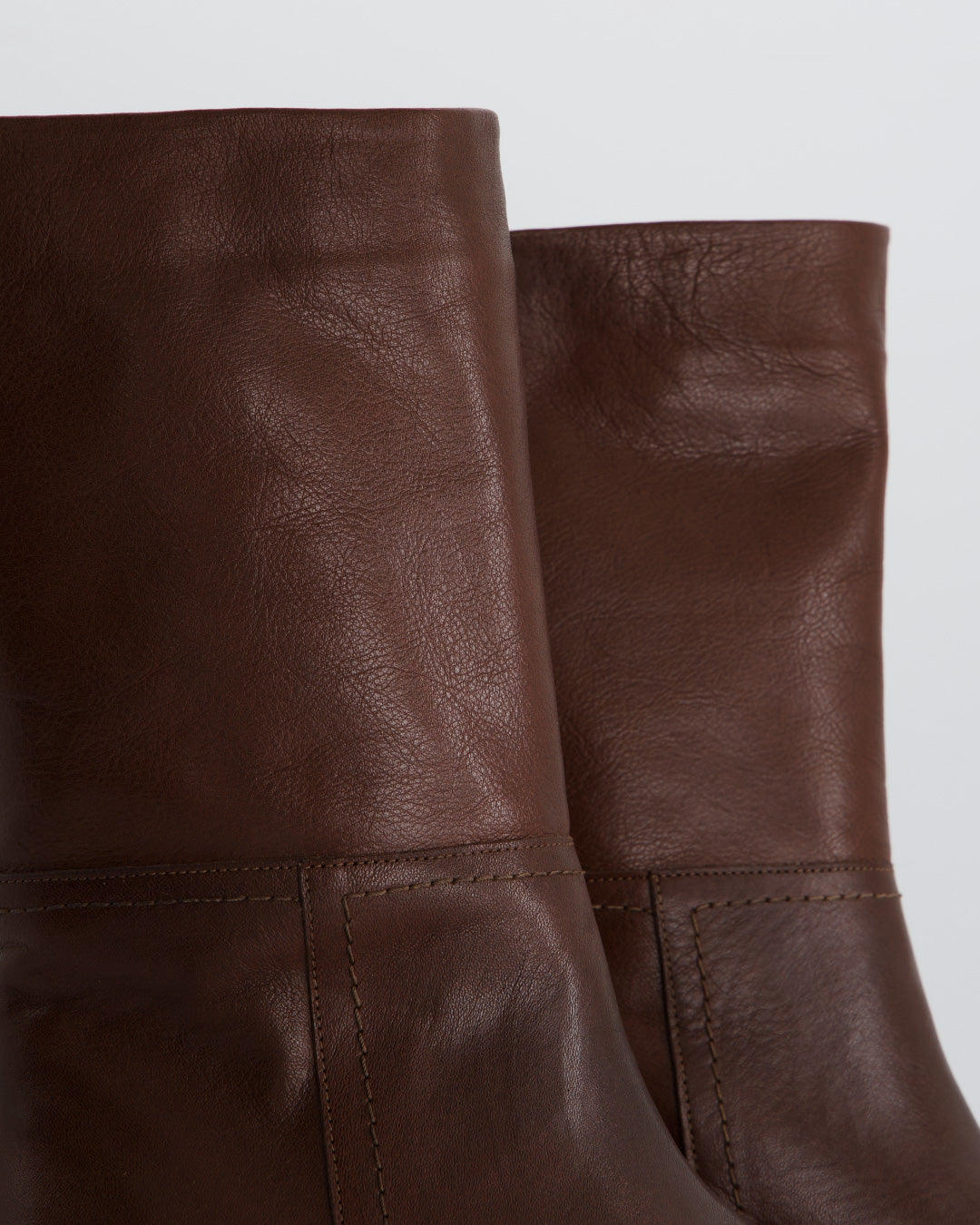 Bota marrón de caña media -Opo