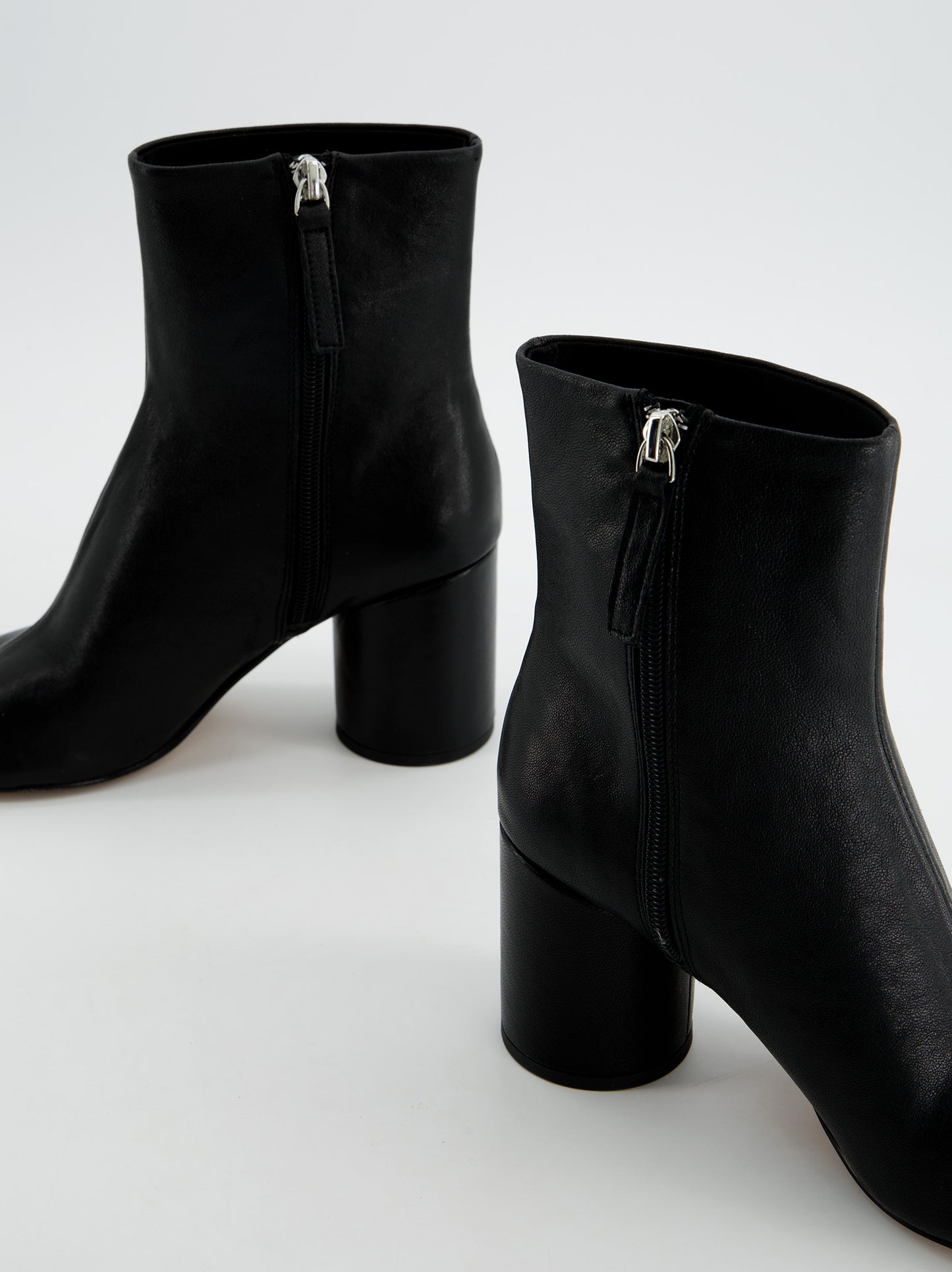 Black Leather Tabi Boots - Glace