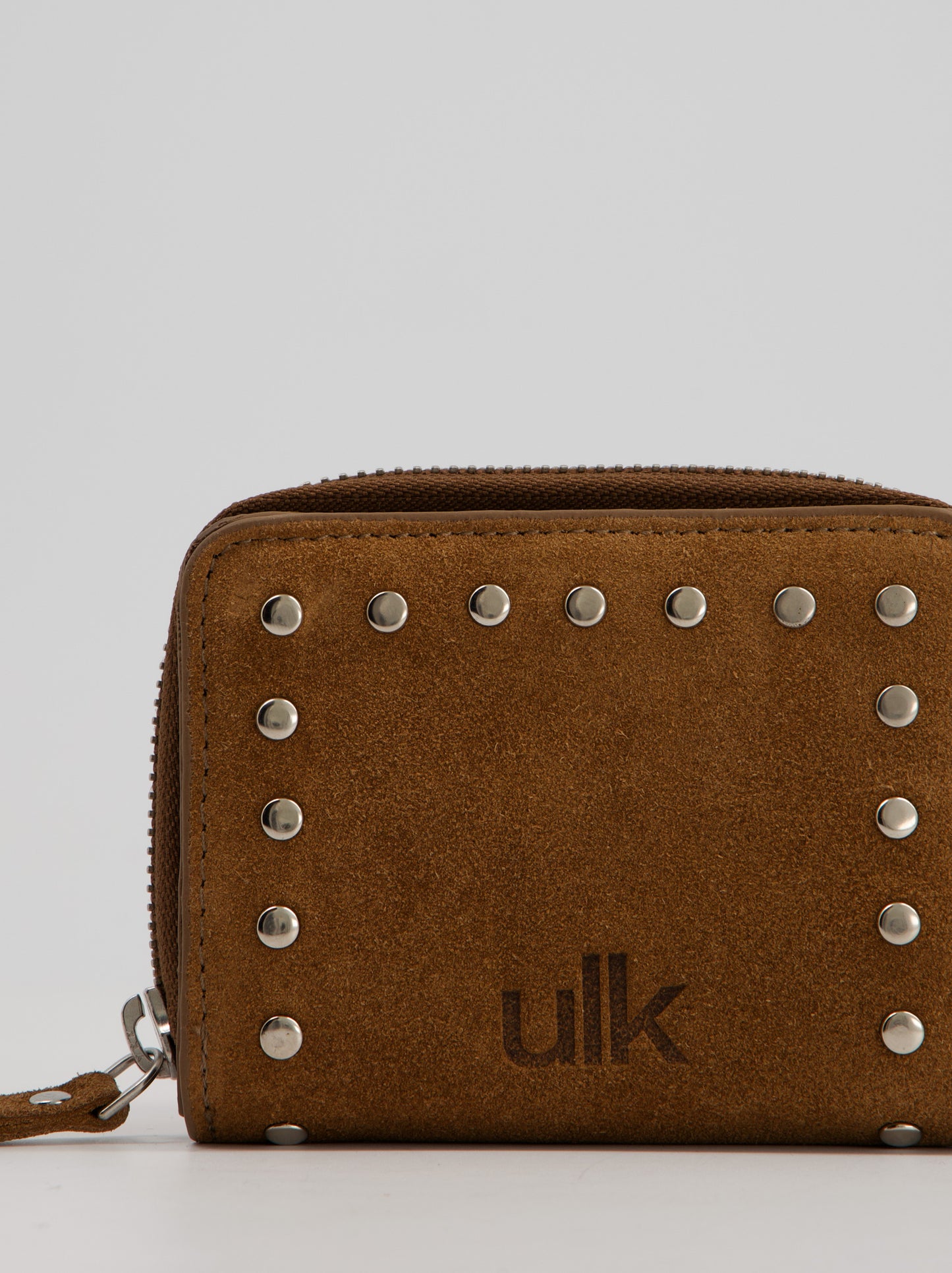 Cartera de ante con tachuelas - ULK Baly
