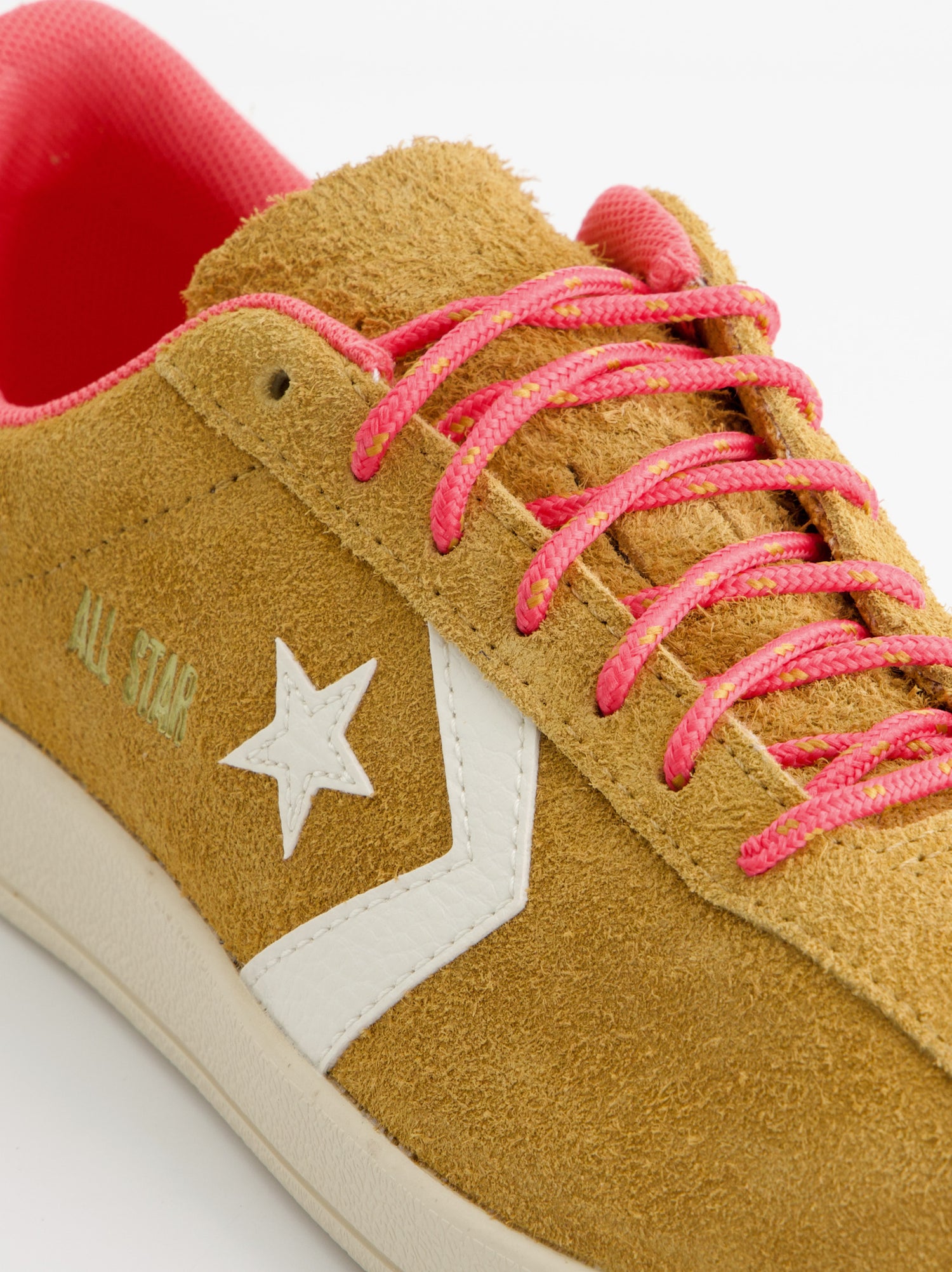Converse Classic Trainer - Suede Sneakers