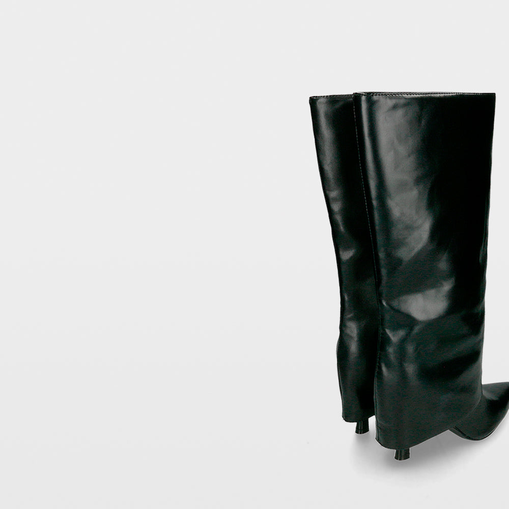 Crush by Ulanka Lenna - Heeled back boot