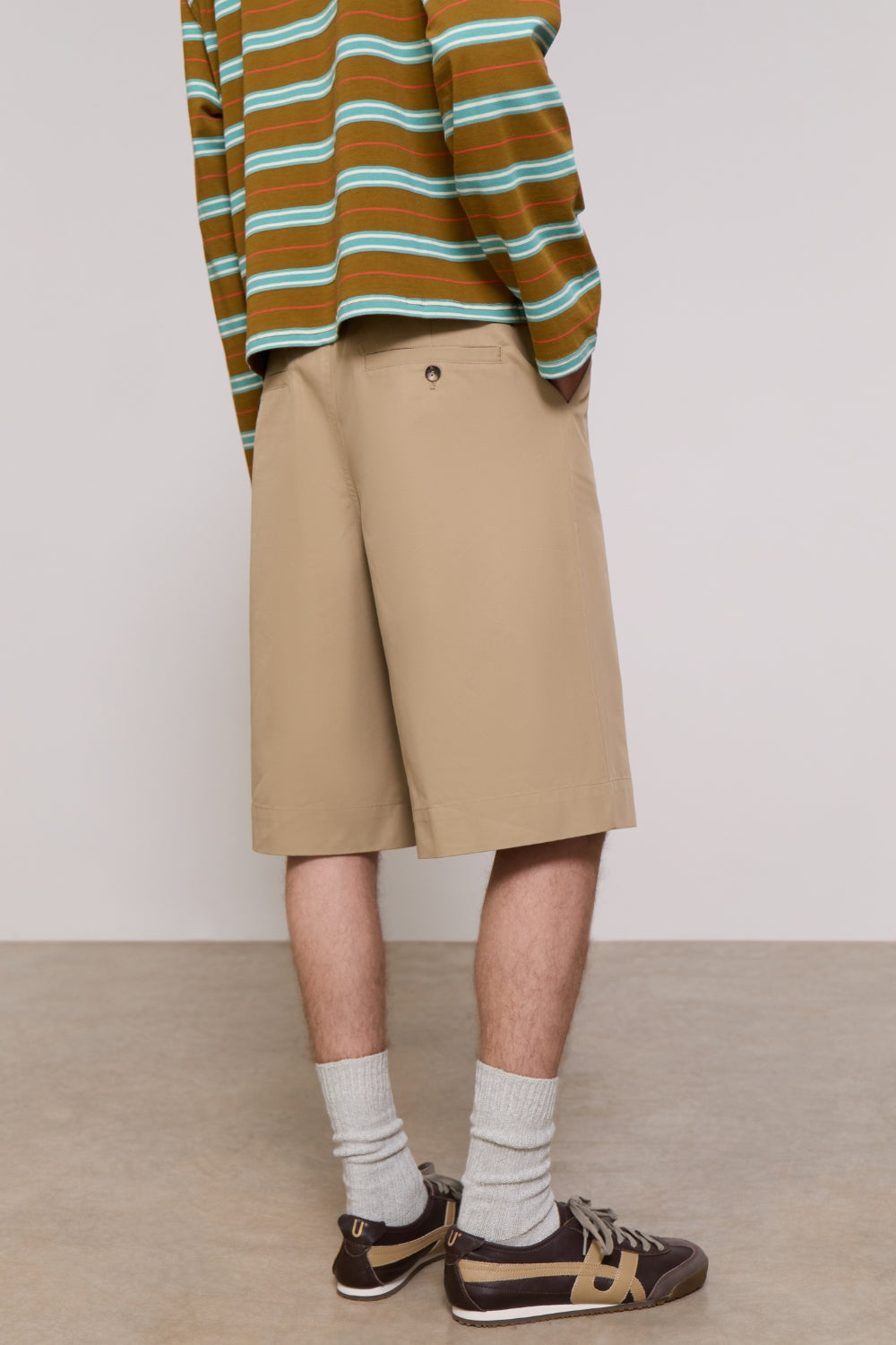Long Bermuda shorts with clips - ULK Zinnia