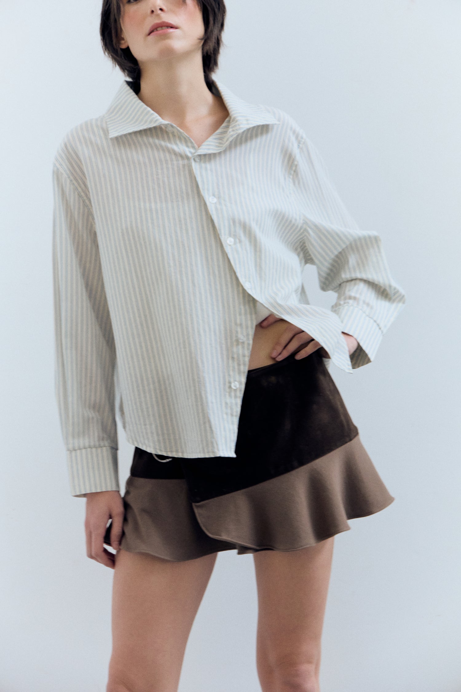 Camisa a rayas con botones asimétricos - Yani