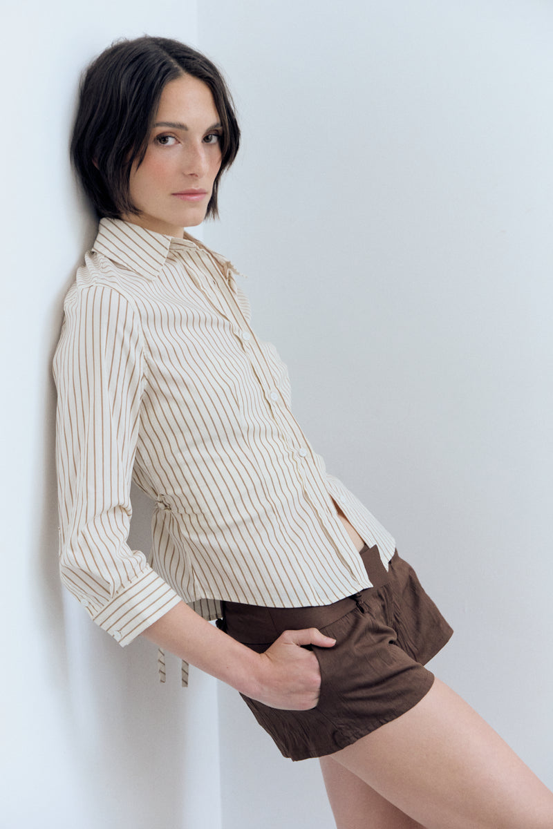Camisa a rayas con ajuste trasero - Miraela