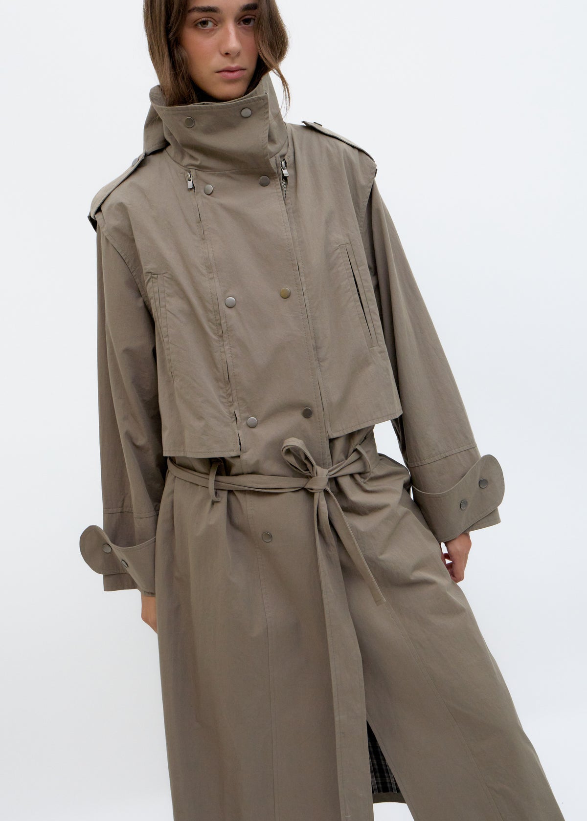 Gabardina con panel superior transformable - Mawi