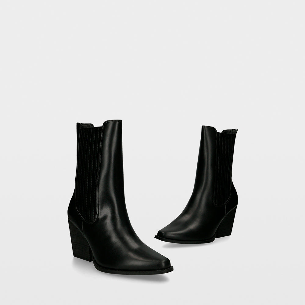 Essentials by Ulanka Cali - Cowboy ankle boots