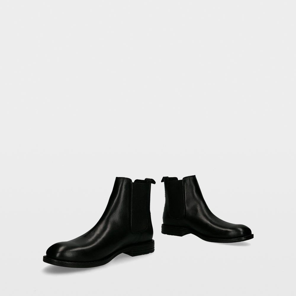 Essentials by Ulanka Delosrios - Chelsea Boot