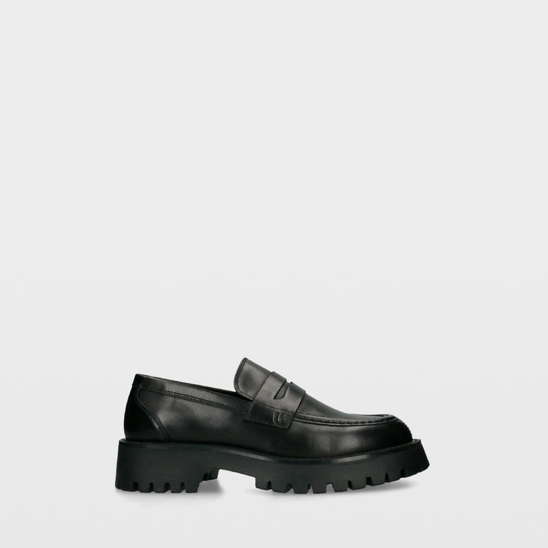 Essentials by Ulanka Stridermoc - Flat Shoe