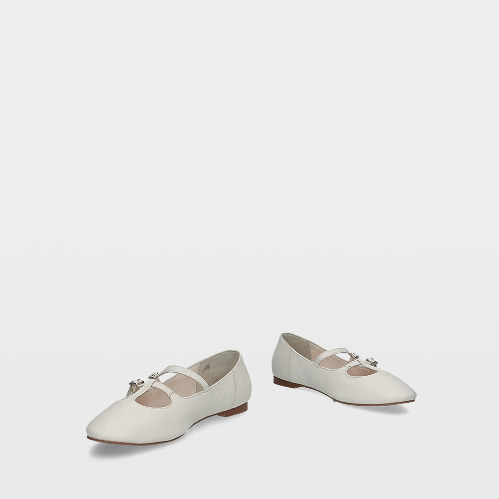 Essentials by Ulanka Telsa - Flat shoes