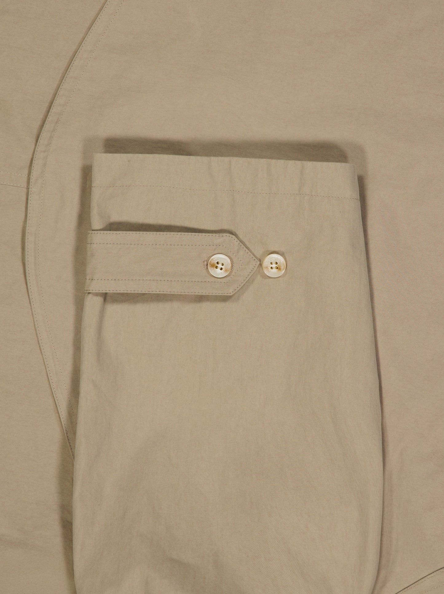 Gabardina cropped cruzada - Livia