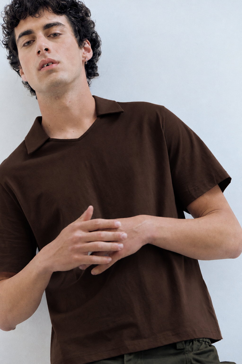 Polo marrón de manga corta detalle cuello - Inpol