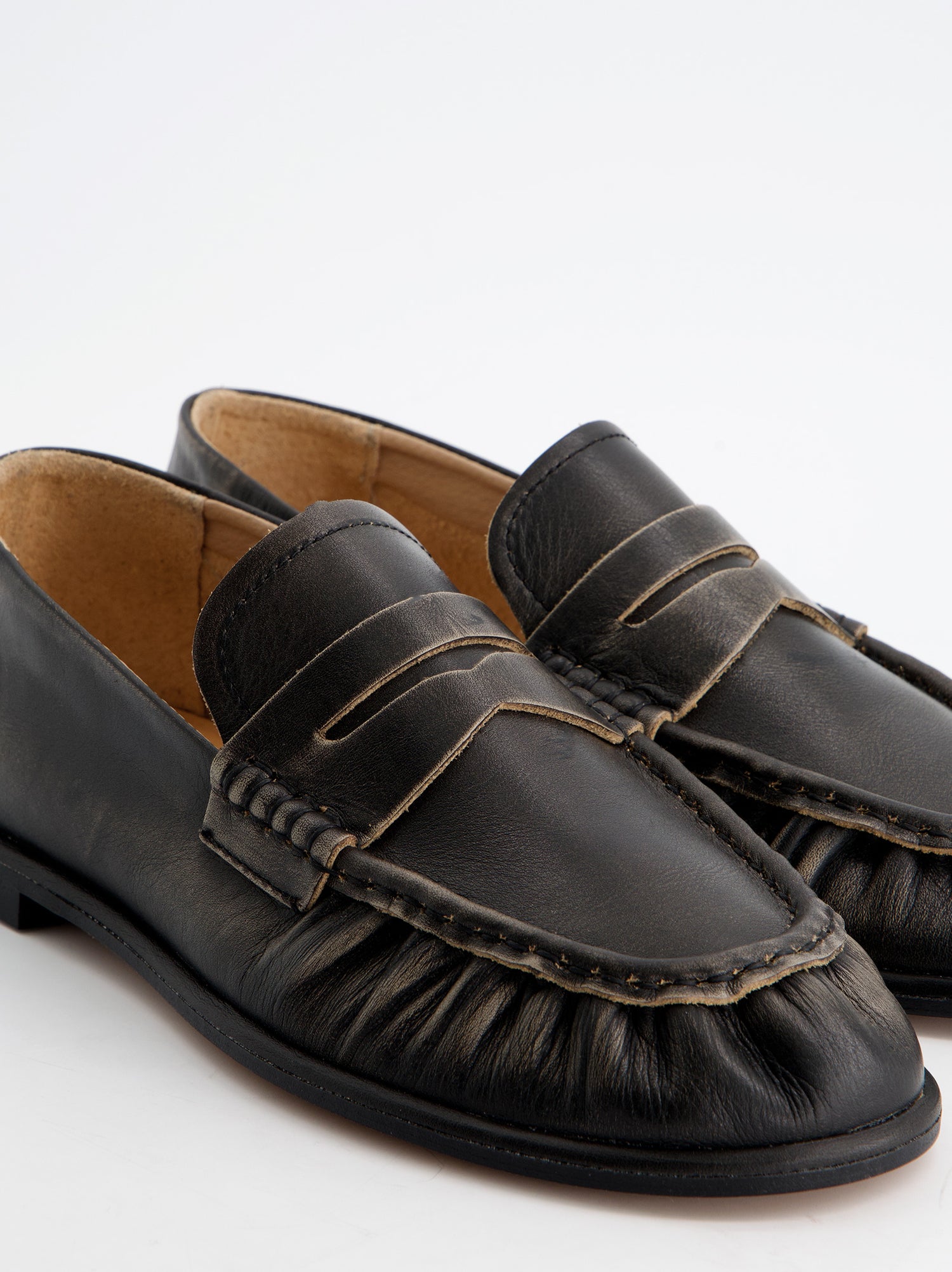Mocasín Clasico Penny Negro Desgastado - Kassai