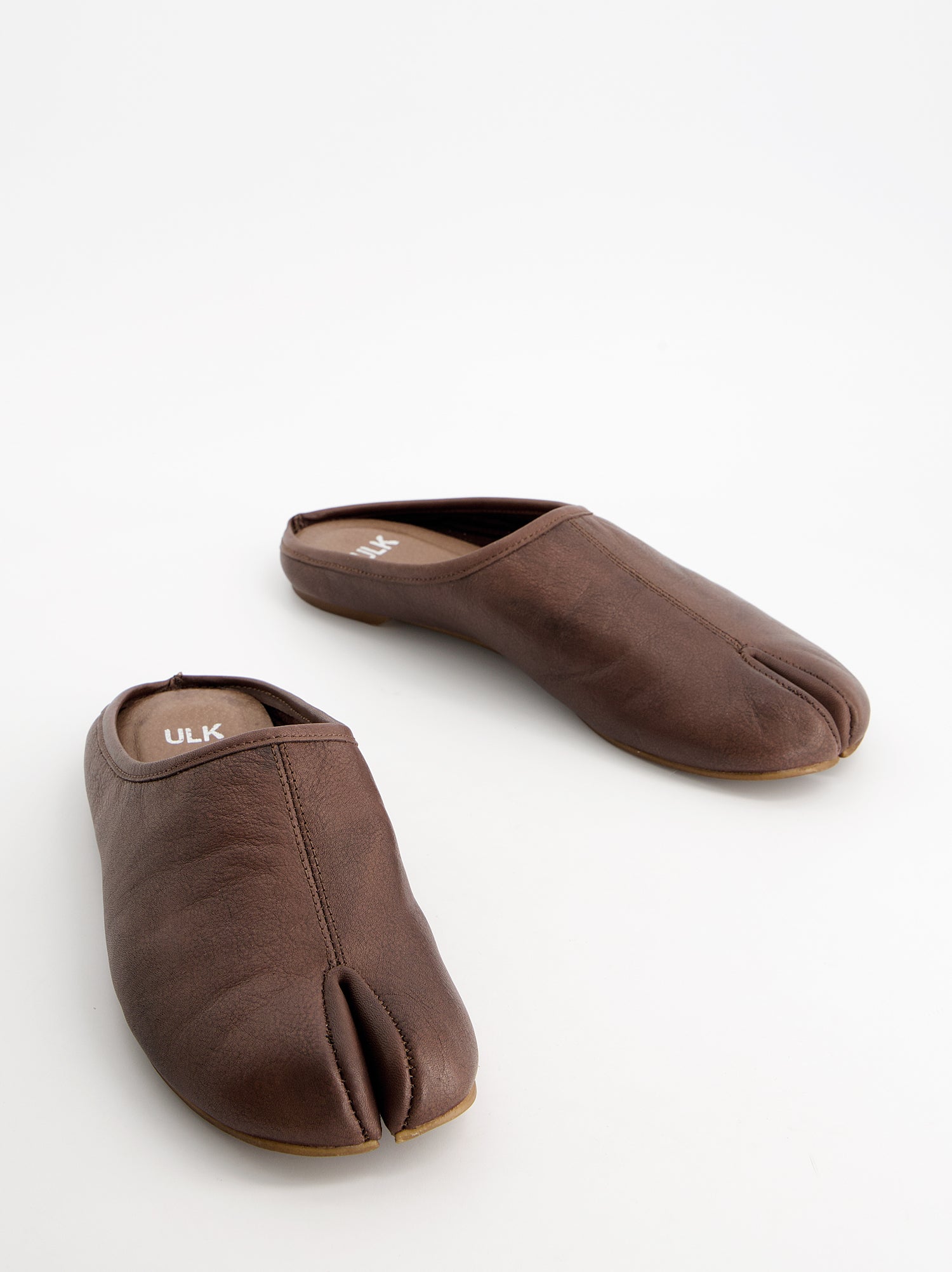 Mules tabi en piel marrón - Casablanca