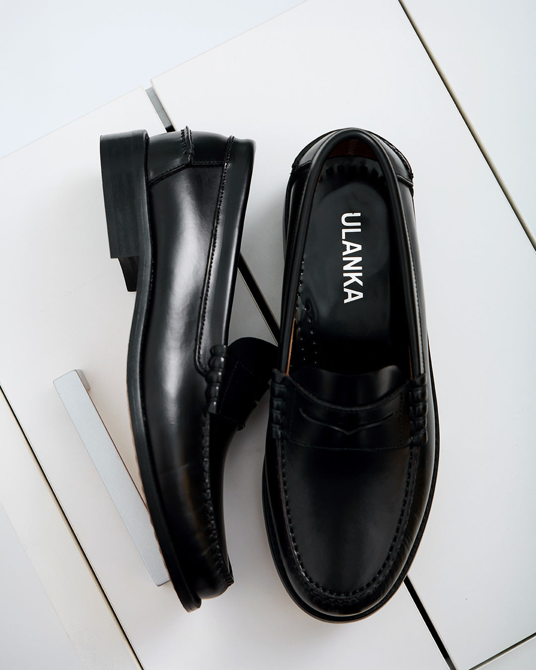 Essentials by Ulanka Conde - Mocasines