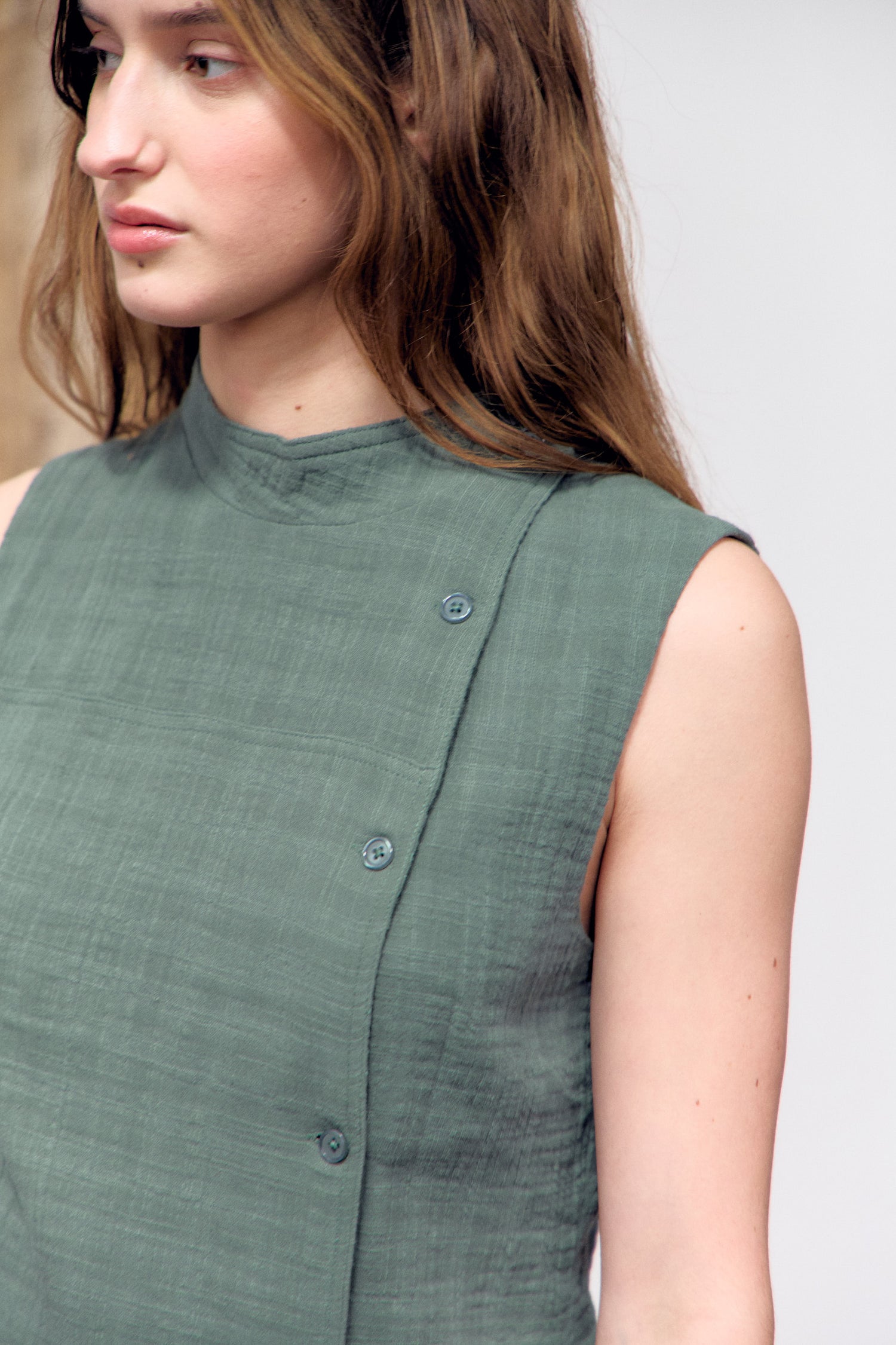 Green sleeveless wrap top - Formette