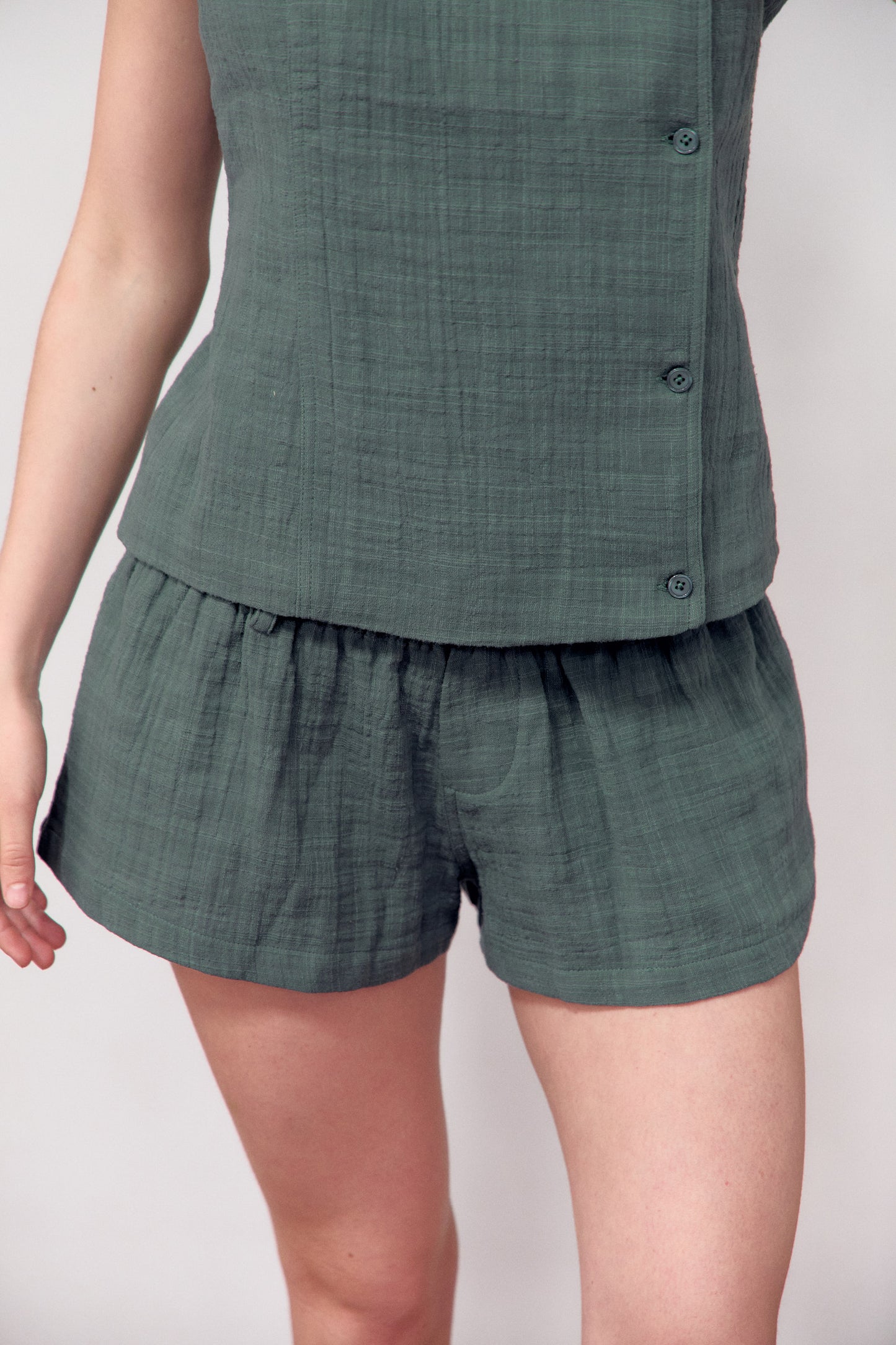 Short verde fluido con cintura elástica - Koa