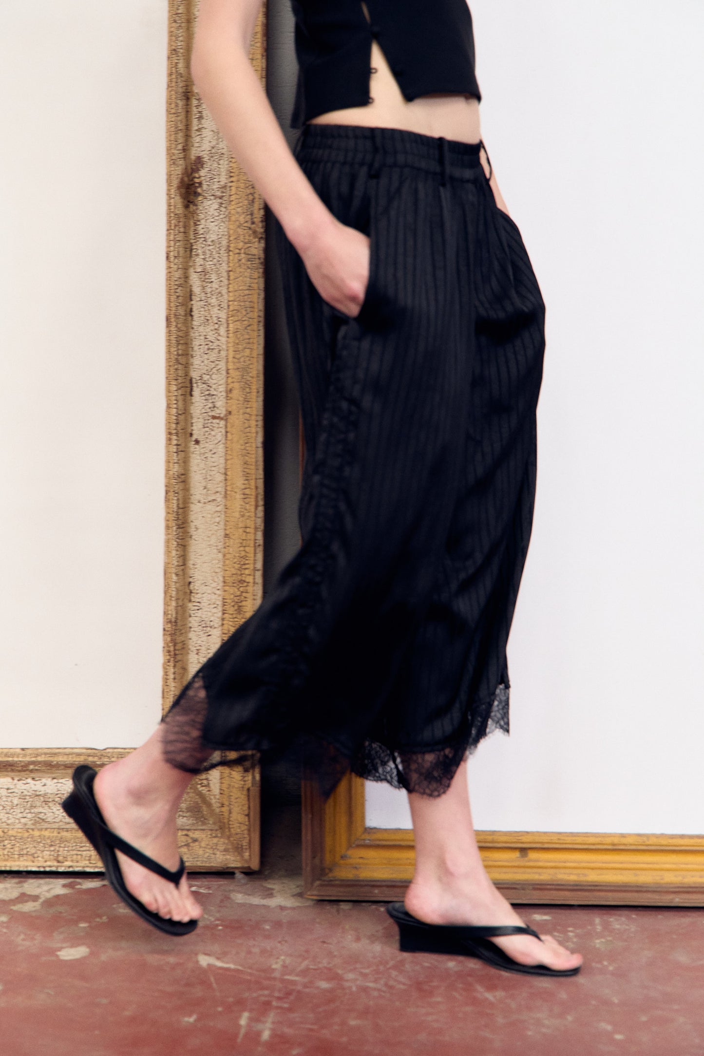 Pantalón cropped negro con encaje - Petti Maxi