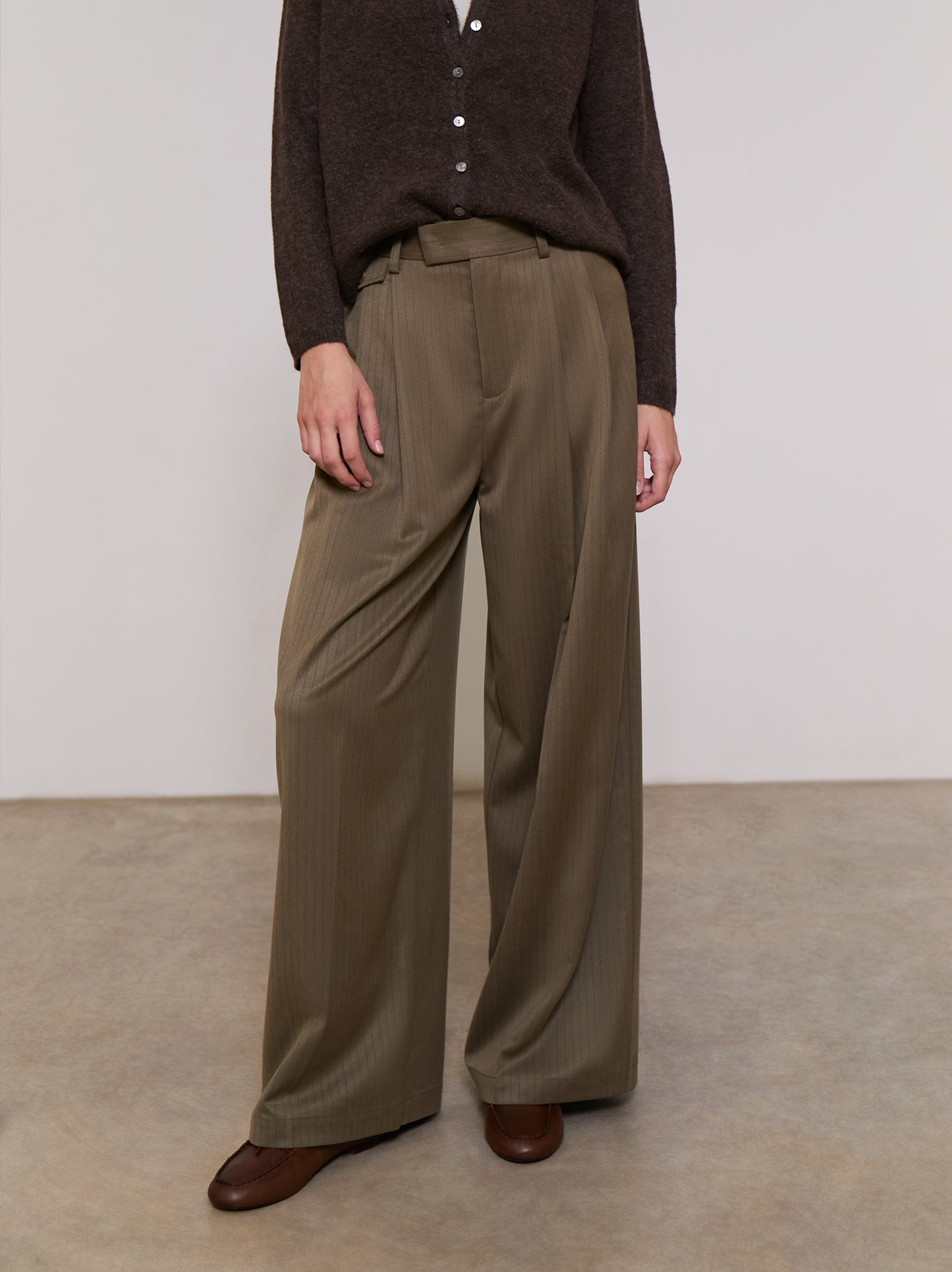Flowy pleated trousers - ULK Emma