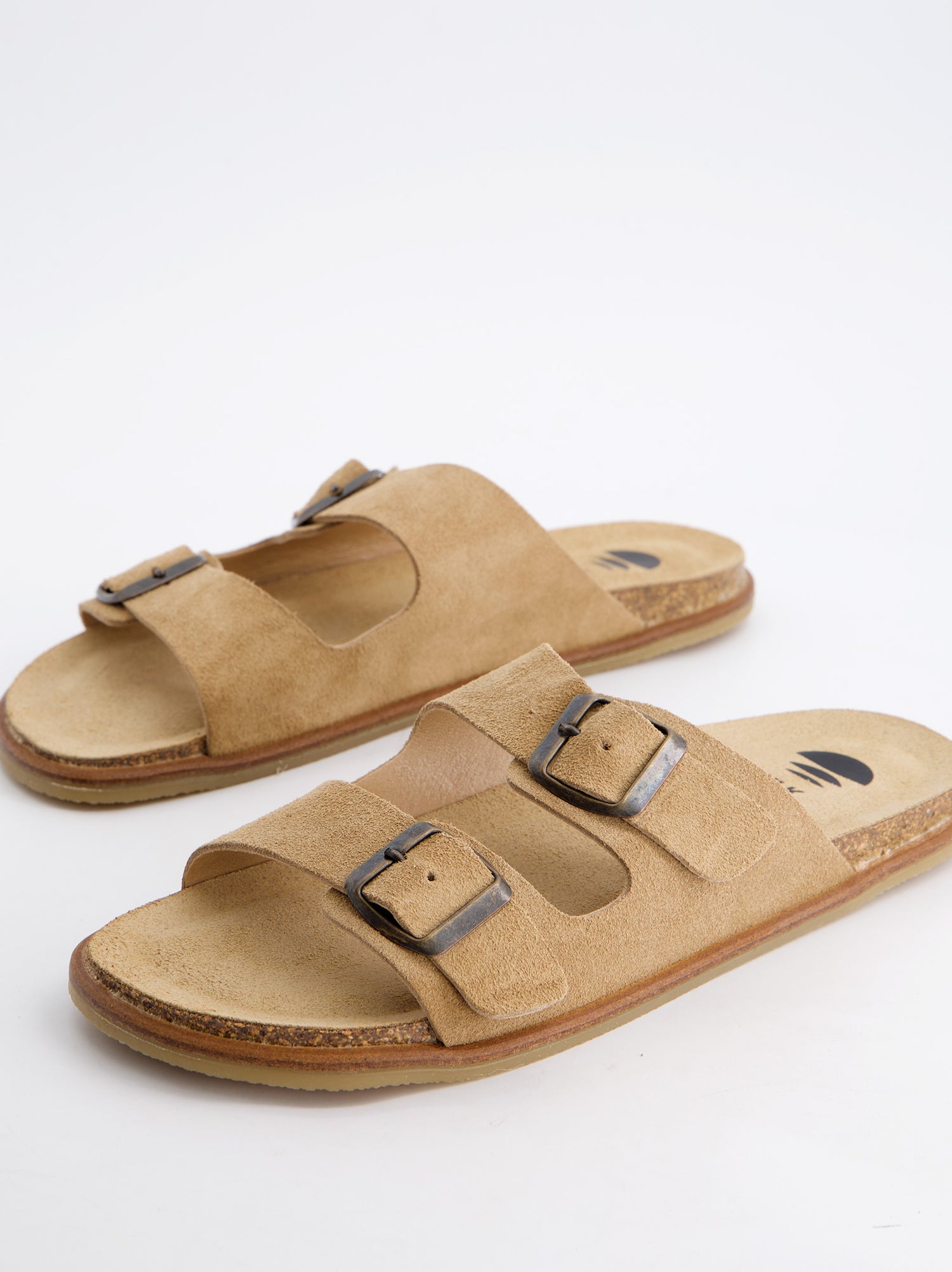 Sandalia De Piel Serraje Con Doble Hebilla Camel - Famara