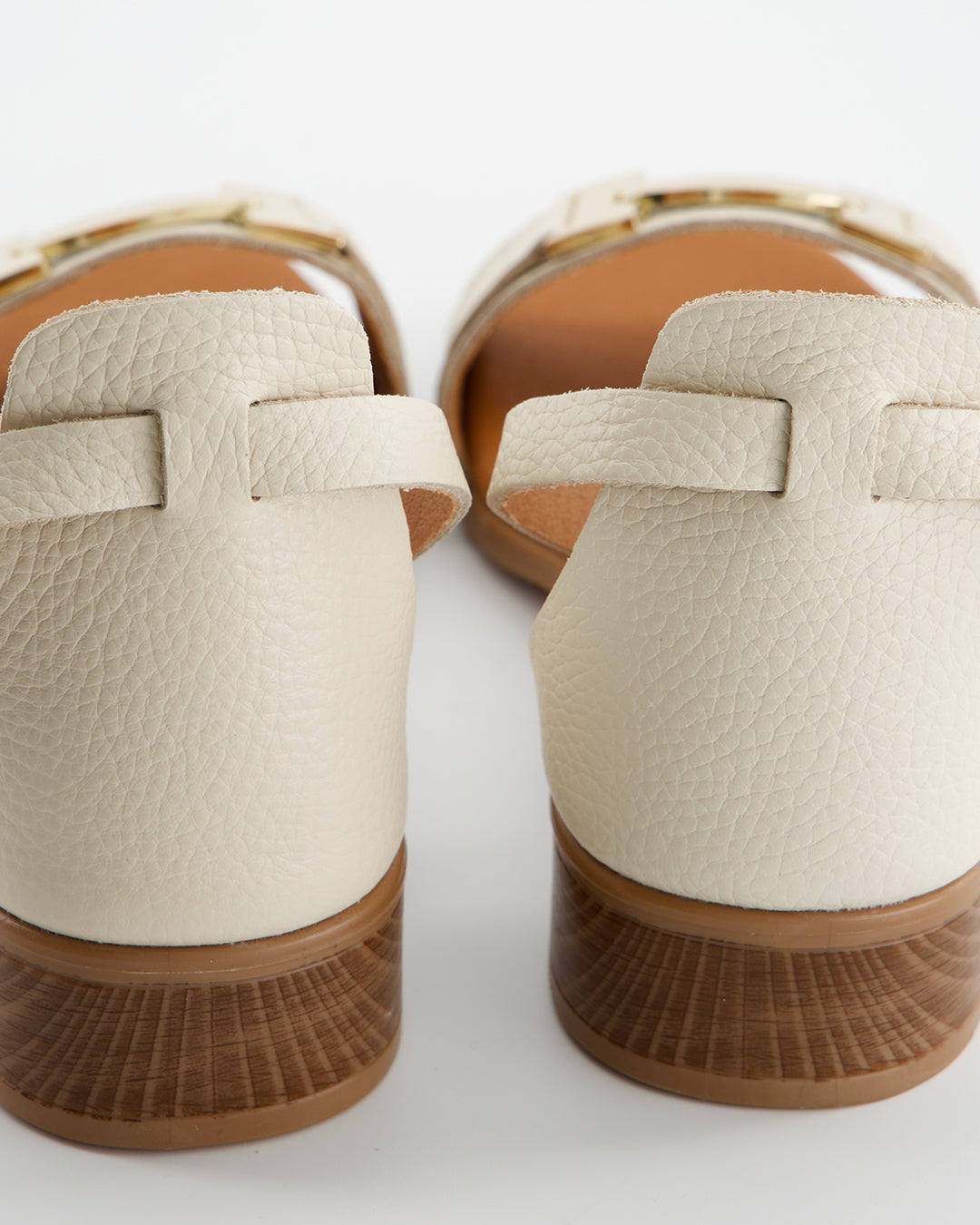 Sandalia Plana Beige - Doya