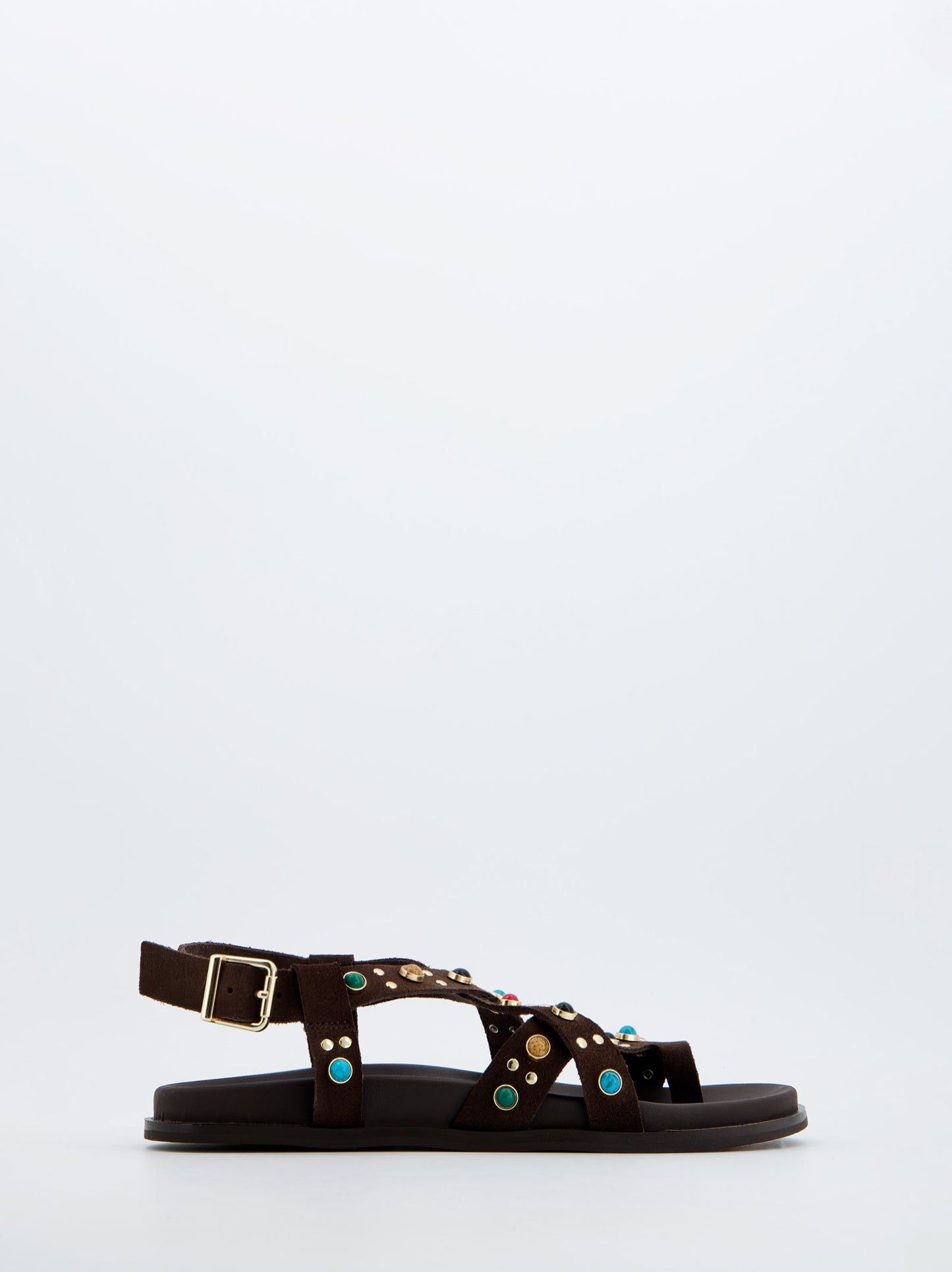Sandalia marrón con pedrería multicolor
