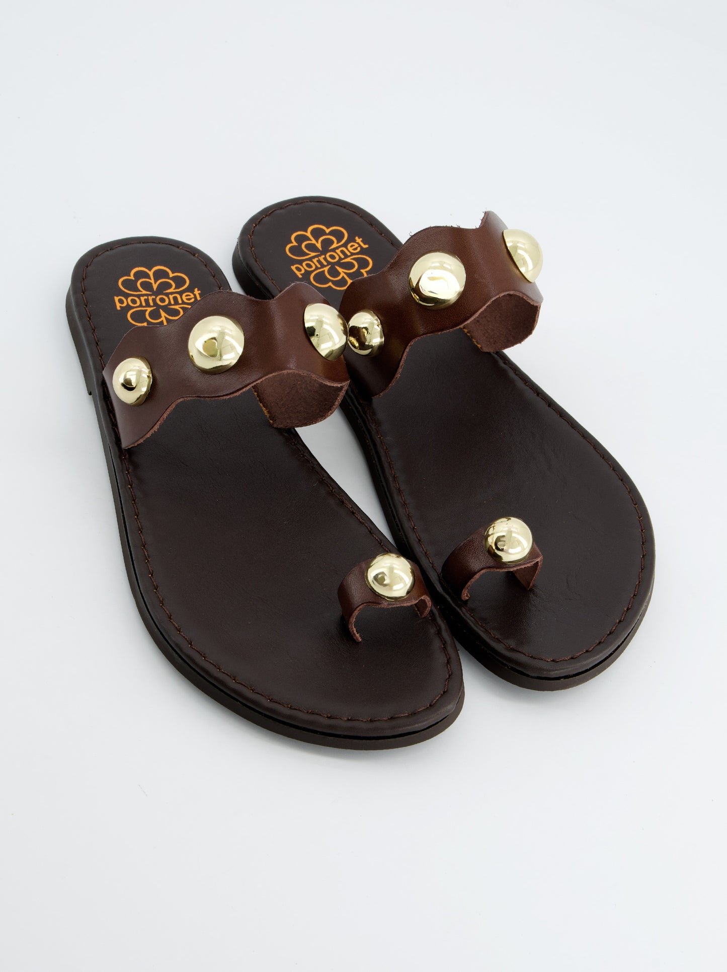 Sandalias De Piel Con Tachas Doradas - Porronet