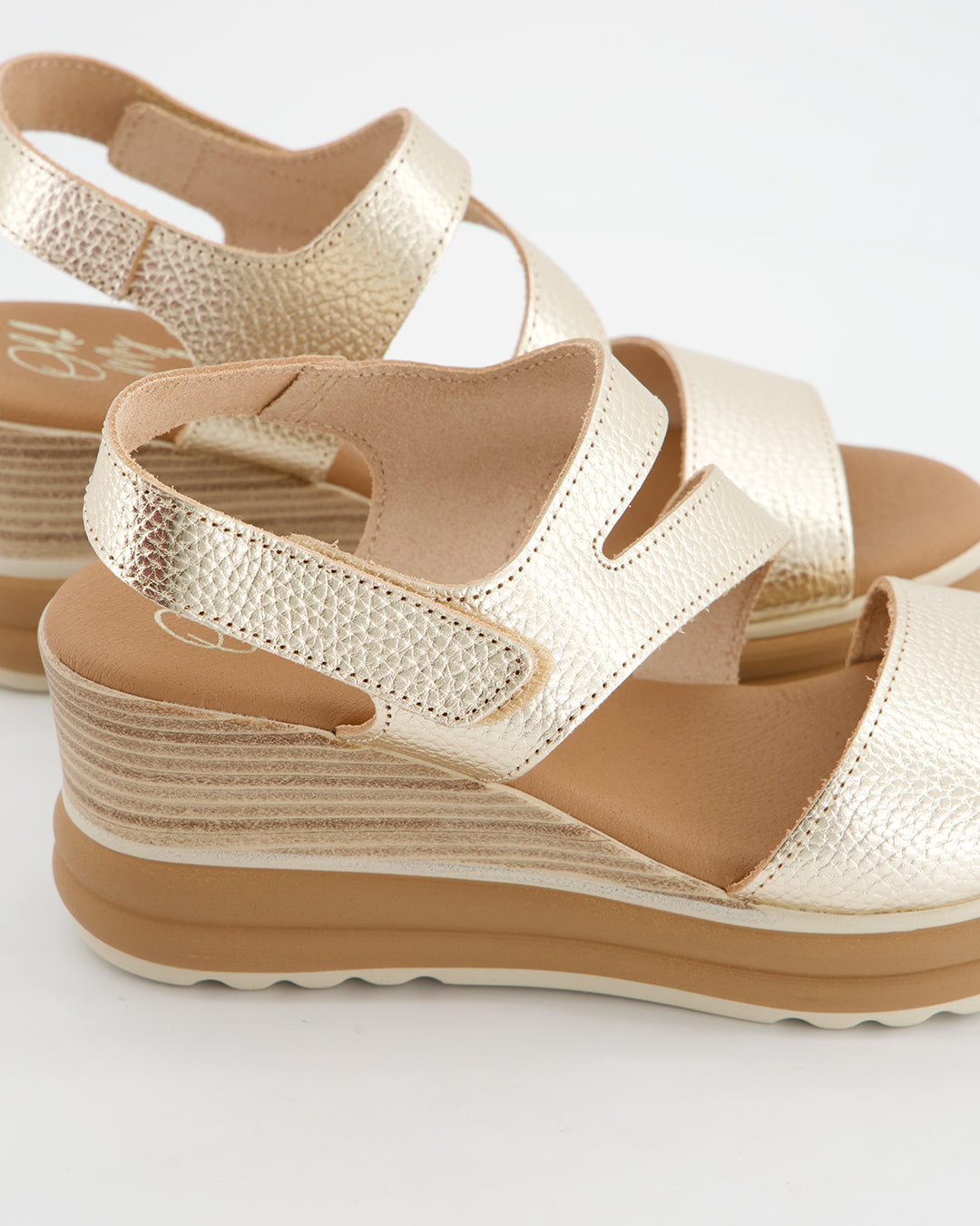 Sandalias Doradas con Plataforma - In