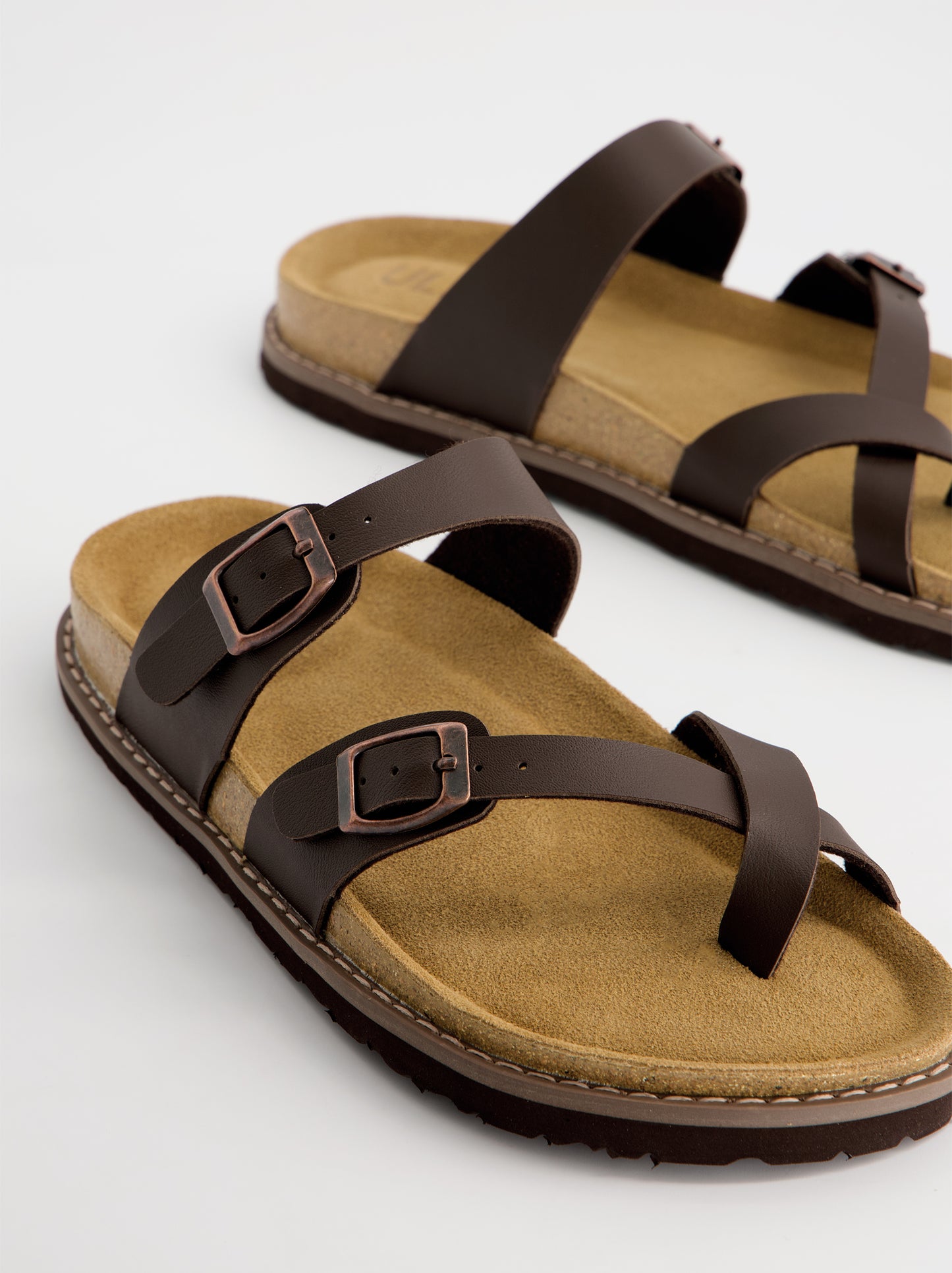 Sandalias de doble hebilla con posición de dedo - Yuma
